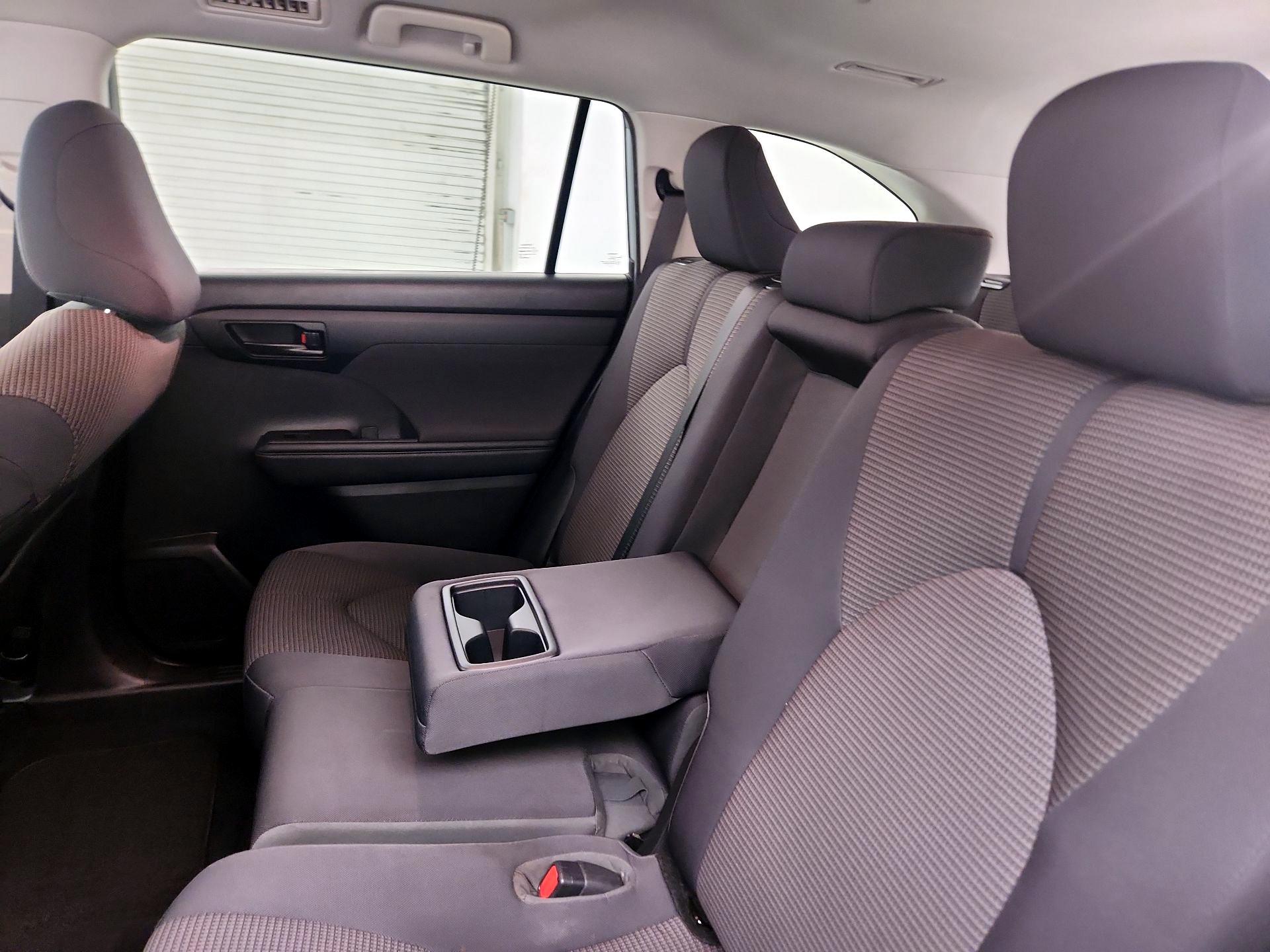 Thumbnail: 2023 Toyota Highlander - 19