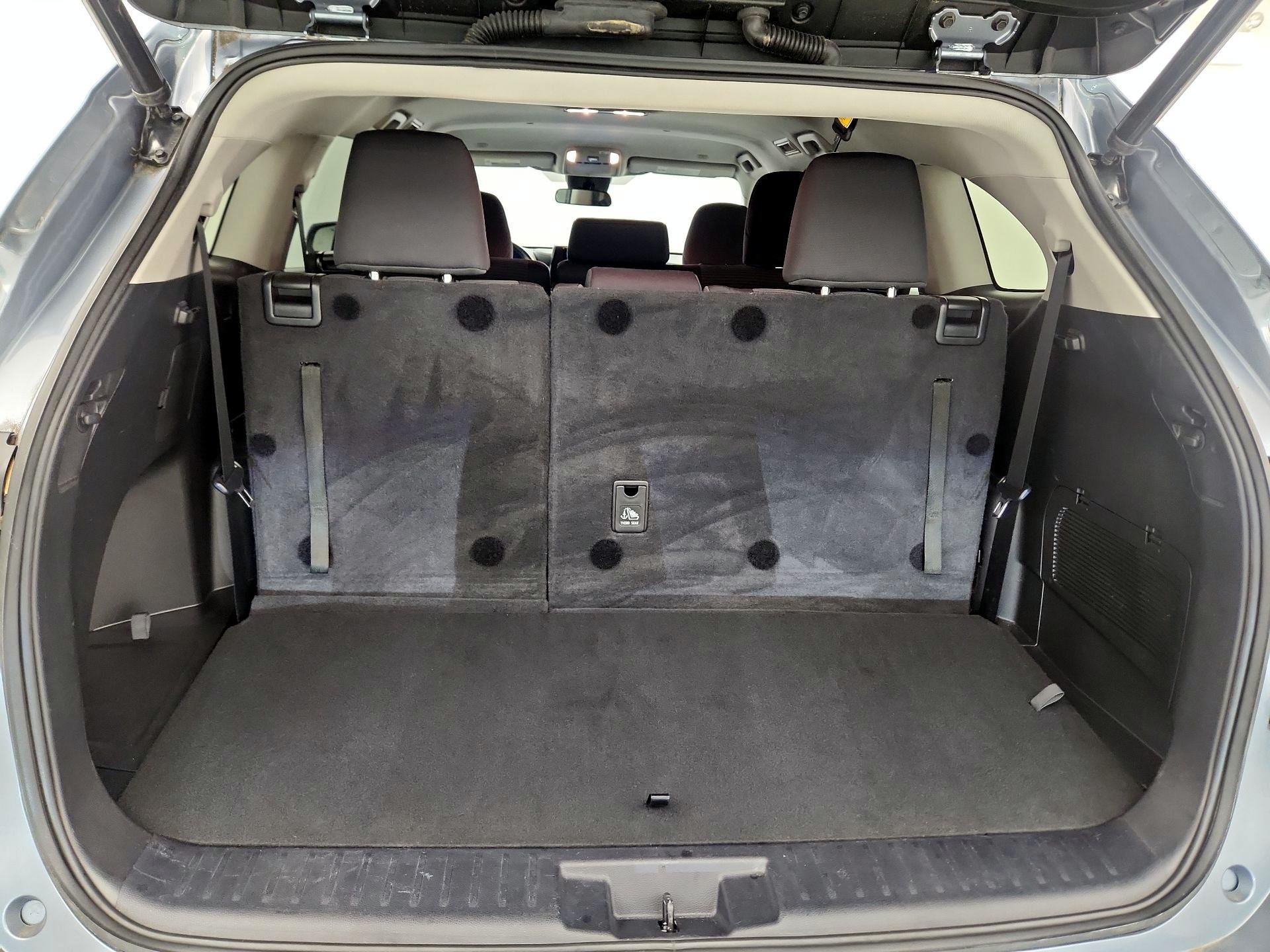 Thumbnail: 2023 Toyota Highlander - 20