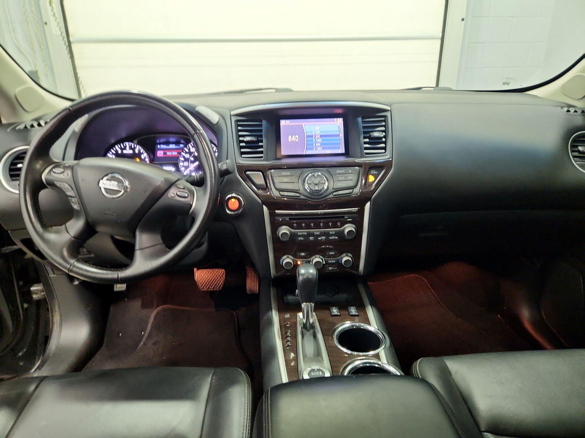 Thumbnail: 2014 Nissan Pathfinder - 9
