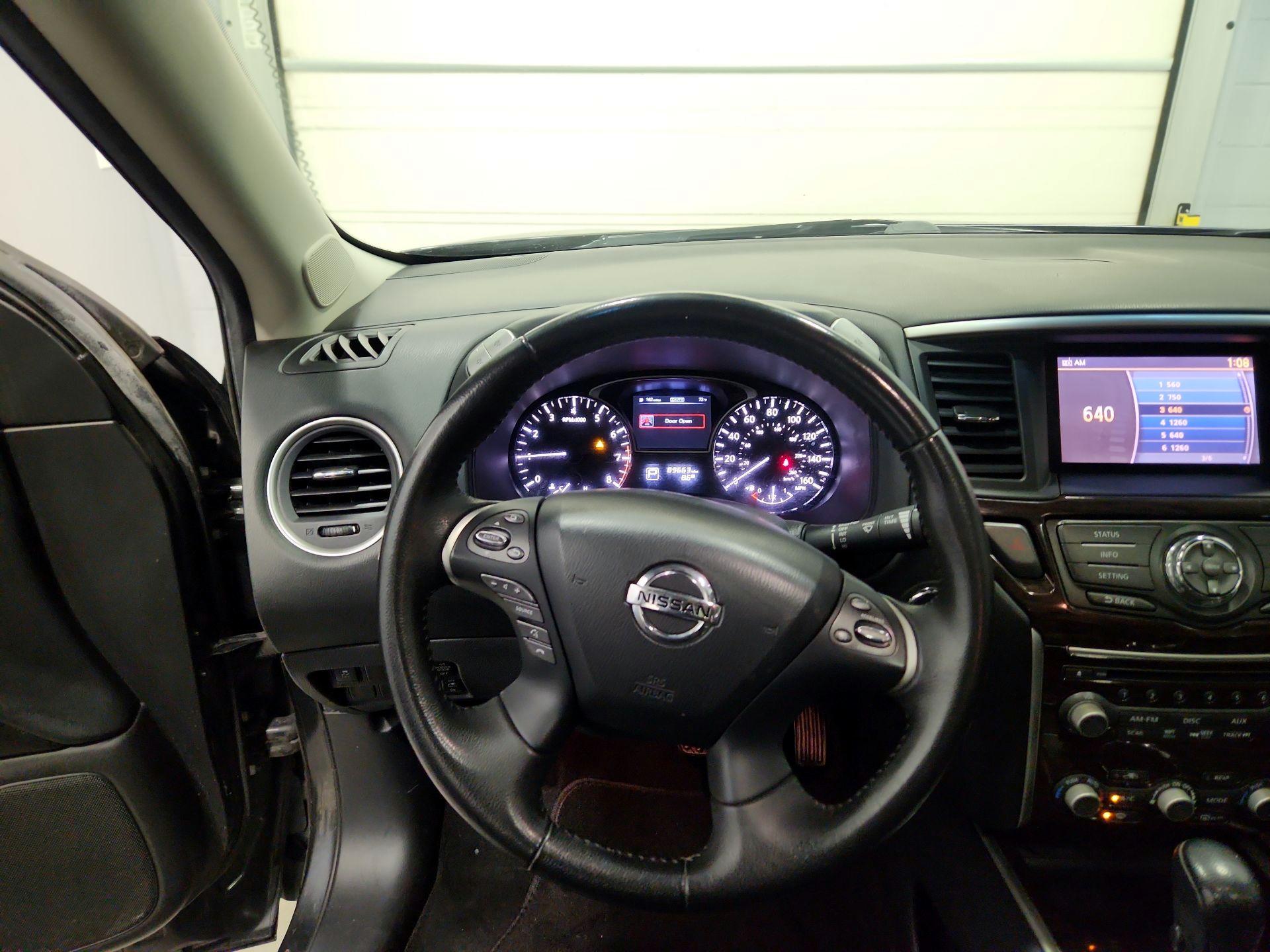 Thumbnail: 2014 Nissan Pathfinder - 10