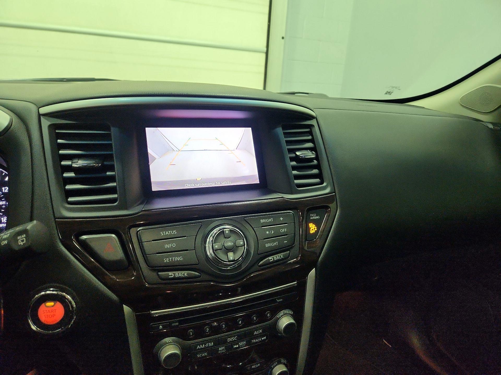 Thumbnail: 2014 Nissan Pathfinder - 14