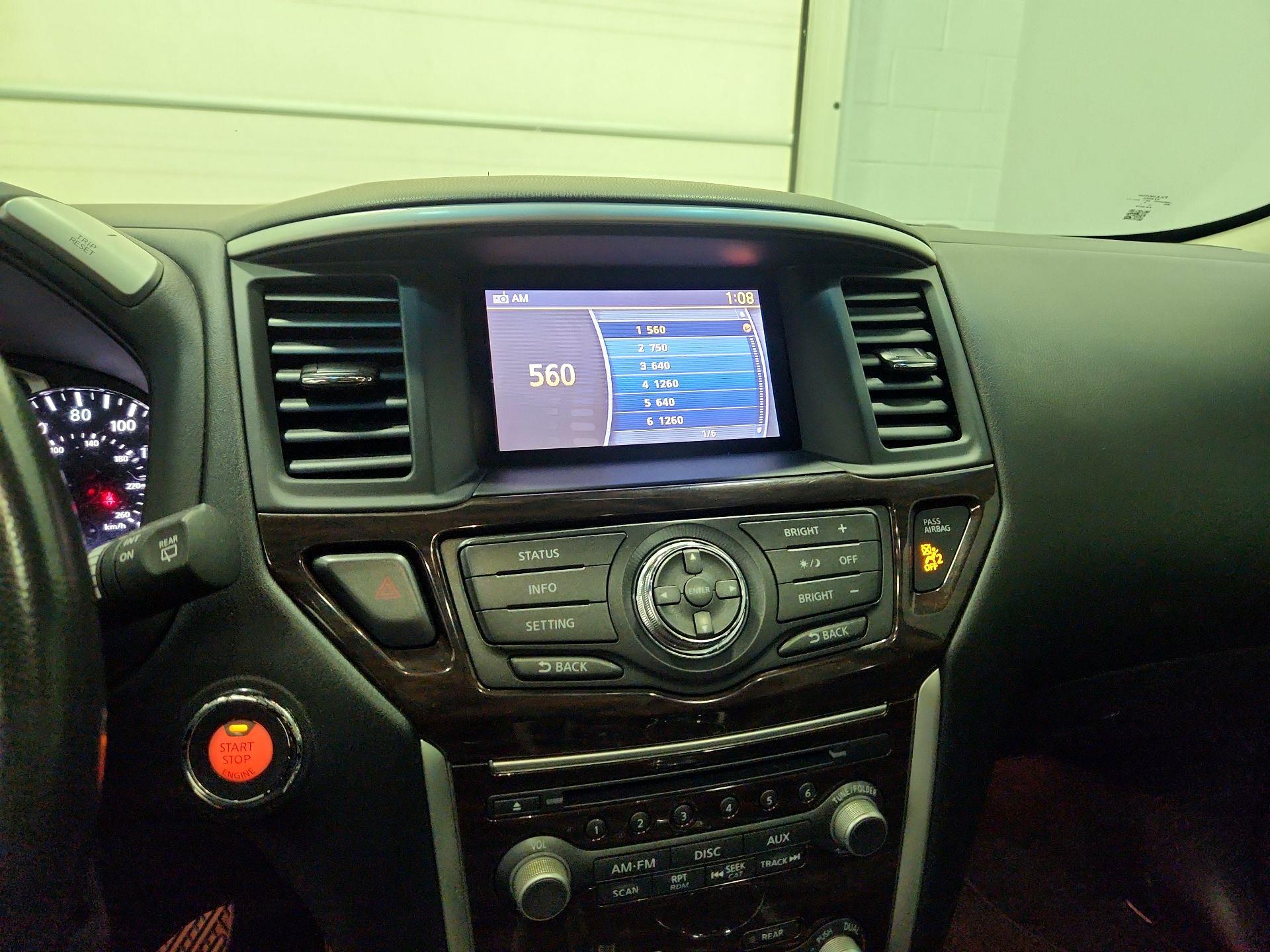 Thumbnail: 2014 Nissan Pathfinder - 15