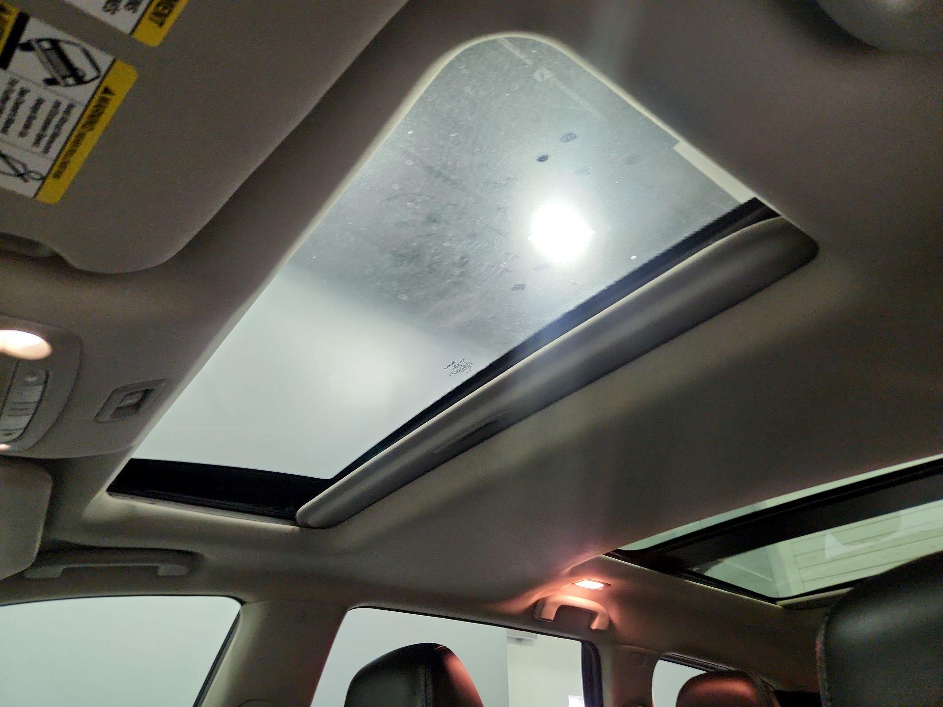 Thumbnail: 2014 Nissan Pathfinder - 19