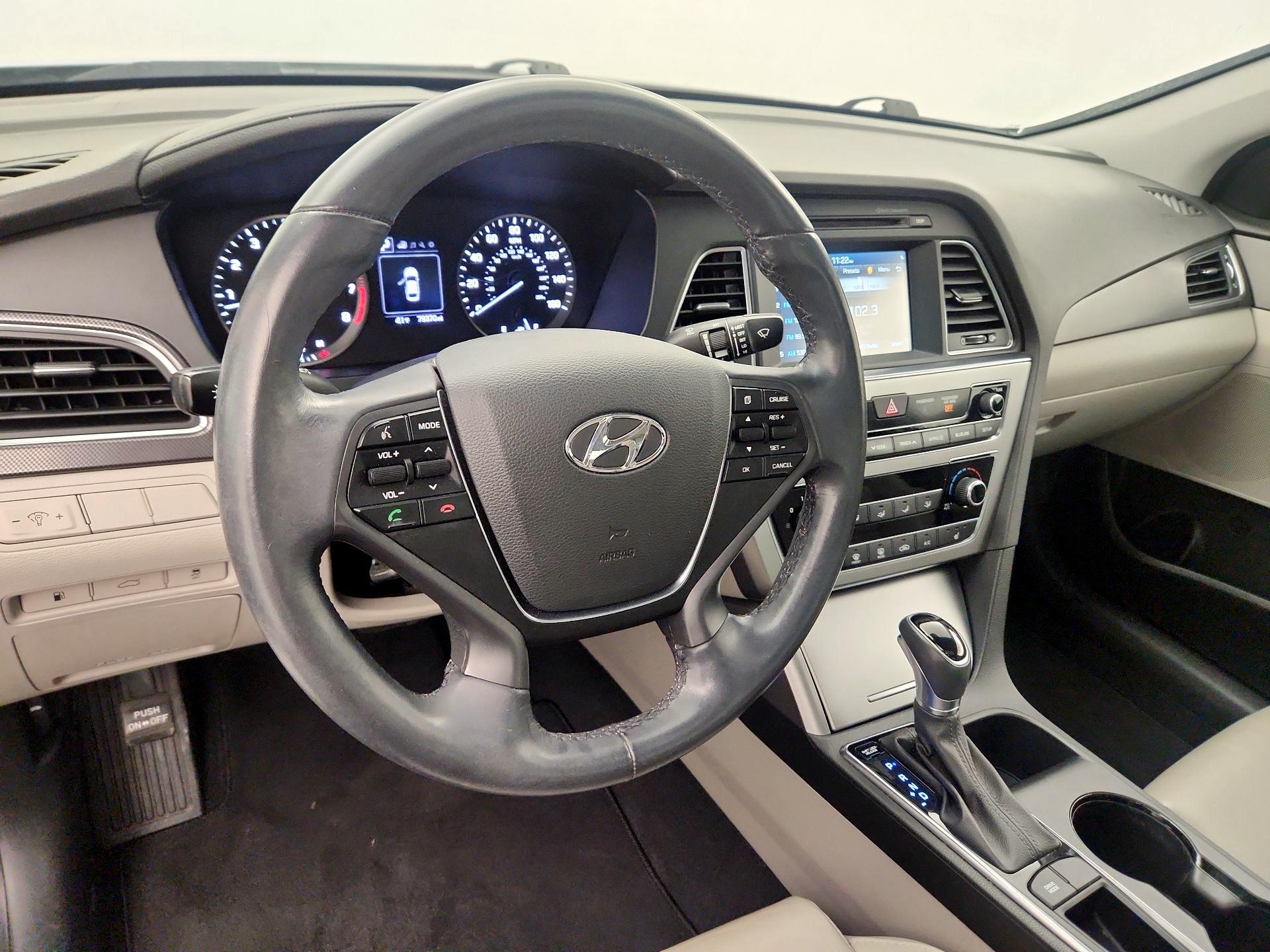 Thumbnail: 2017 Hyundai Sonata - 9