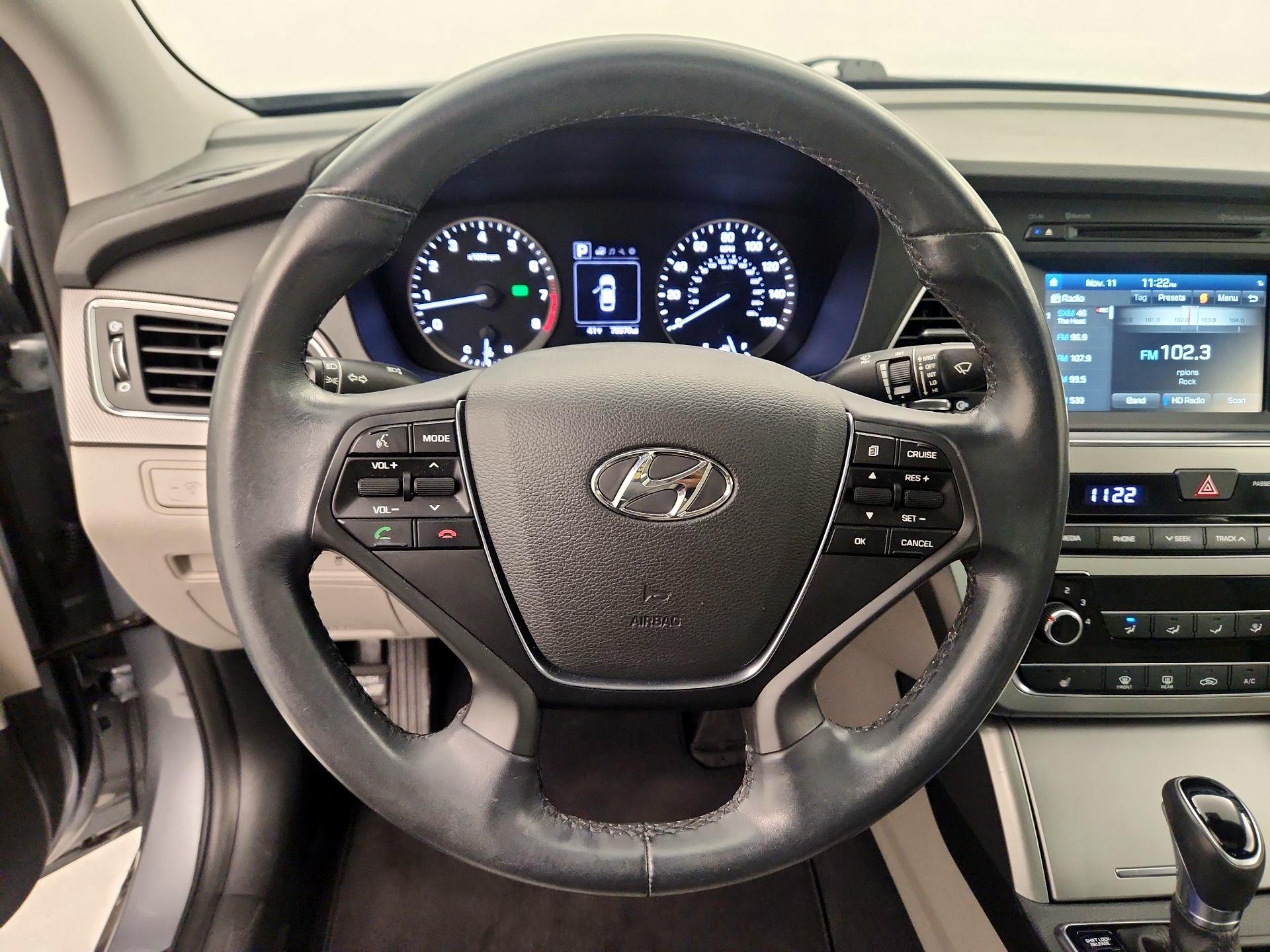 Thumbnail: 2017 Hyundai Sonata - 10