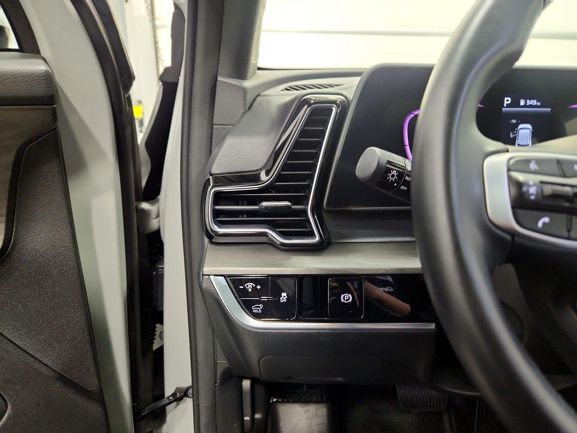 Thumbnail: 2023 Kia Sportage - 13