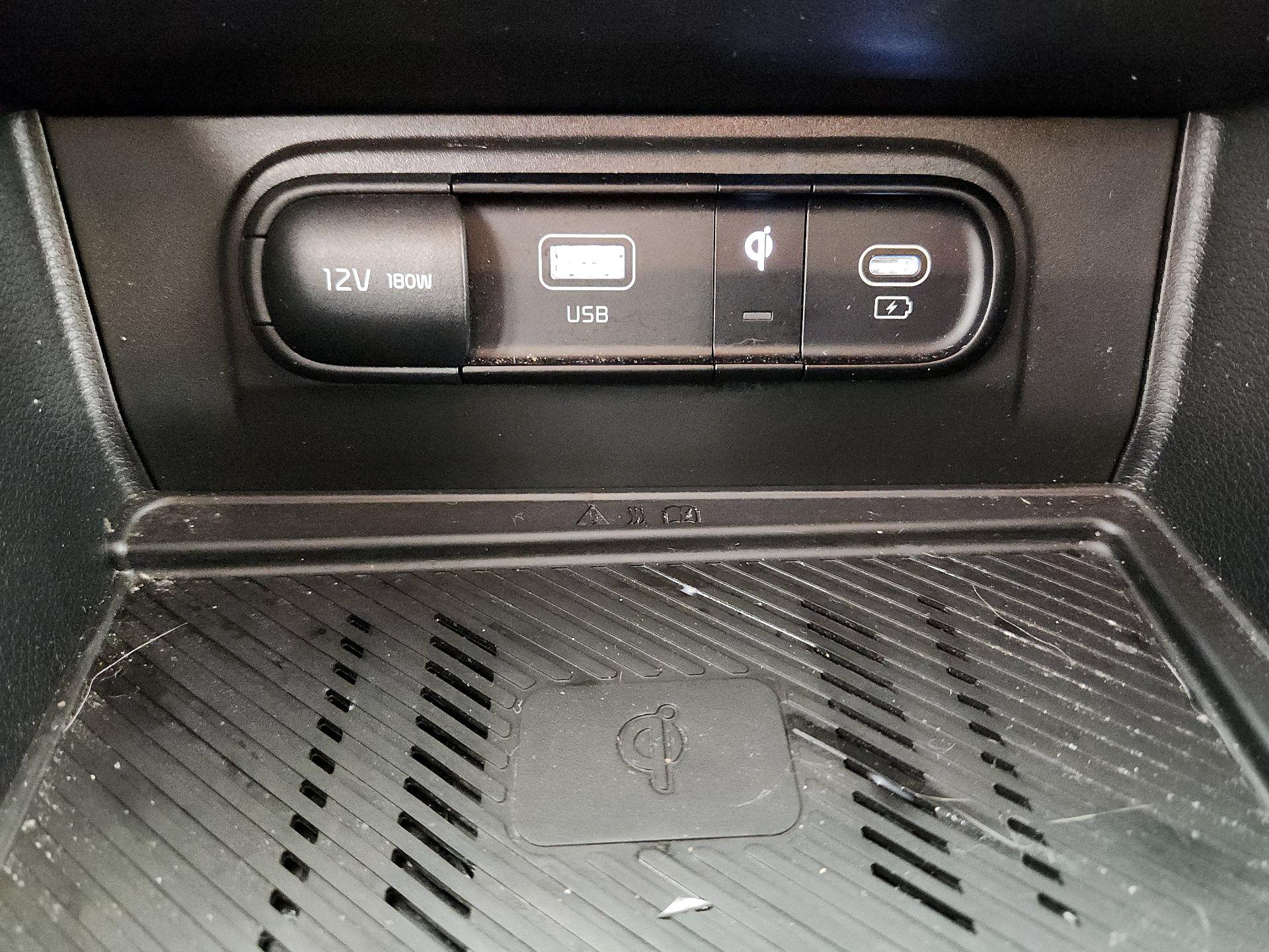 Thumbnail: 2023 Kia Sportage - 18