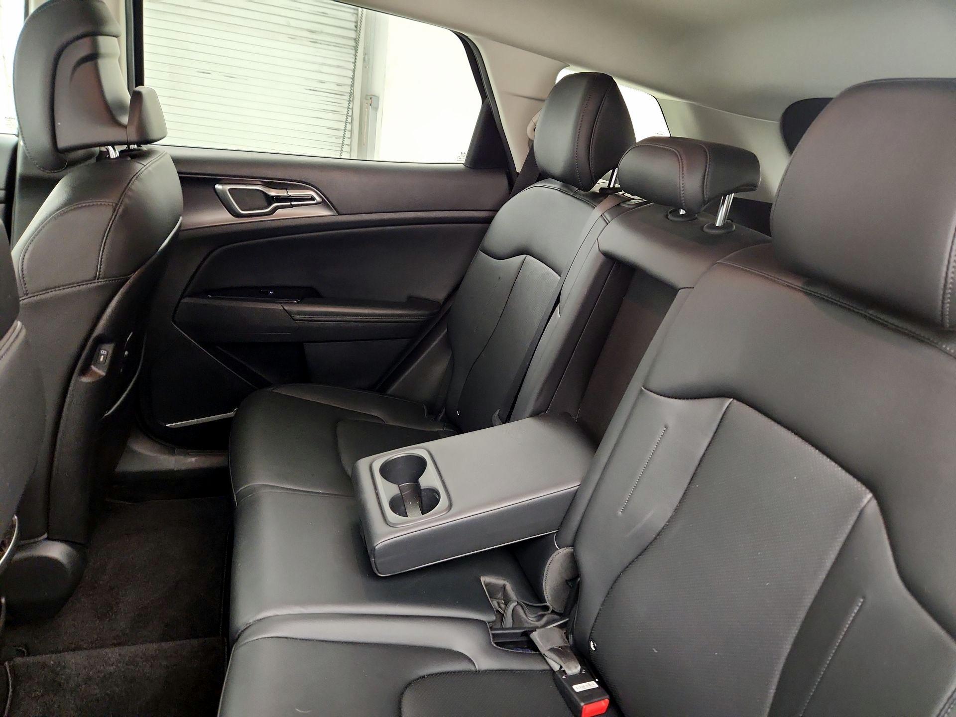 Thumbnail: 2023 Kia Sportage - 19