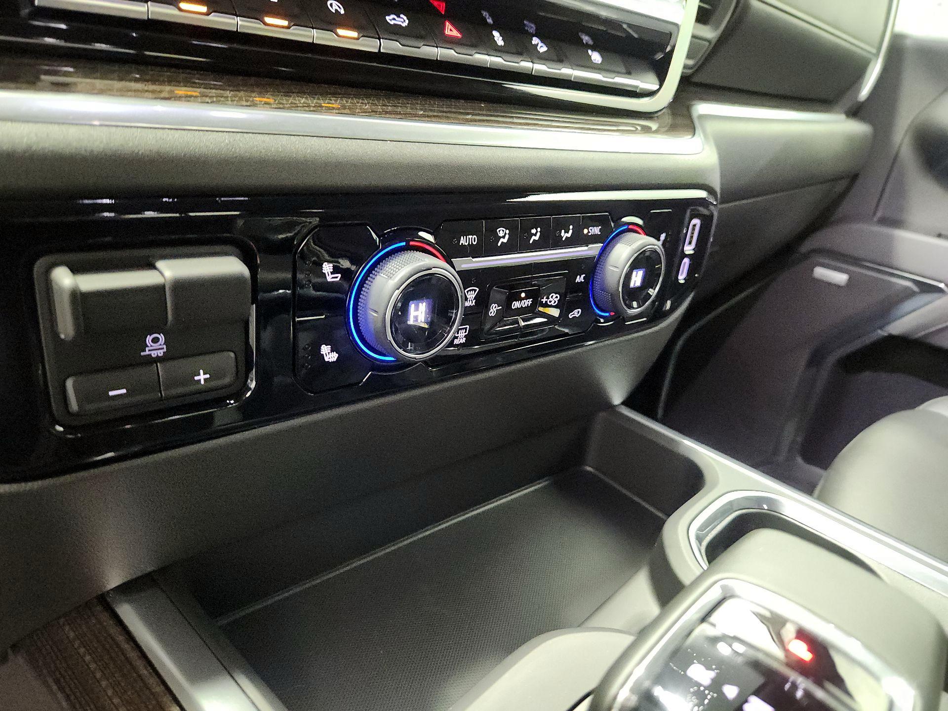 Thumbnail: 2025 Chevrolet Silverado 1500 - 17