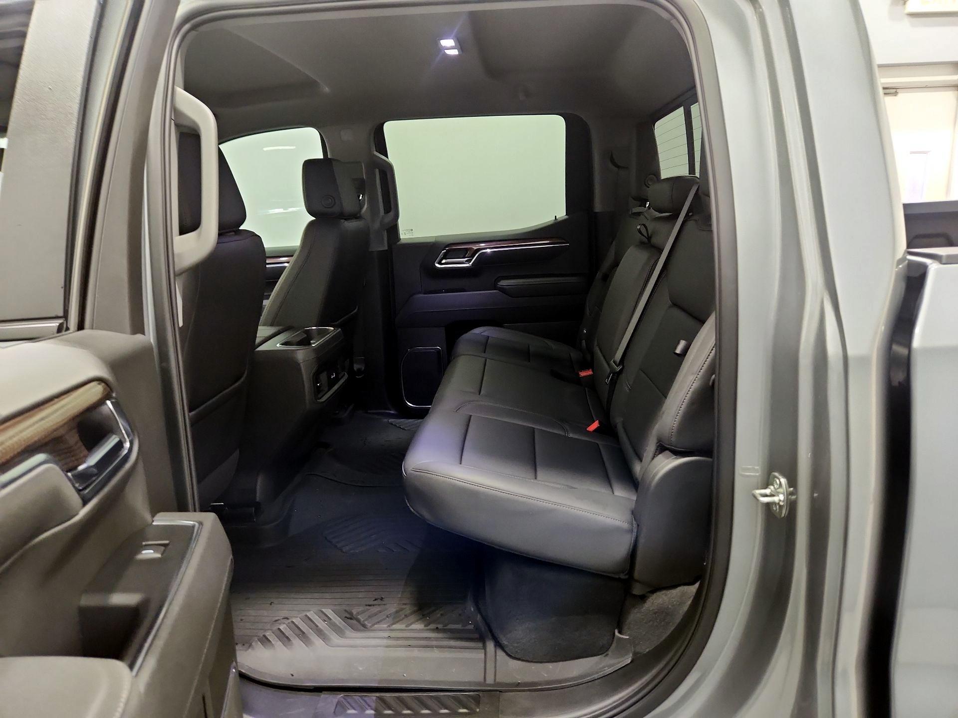 Thumbnail: 2025 Chevrolet Silverado 1500 - 20