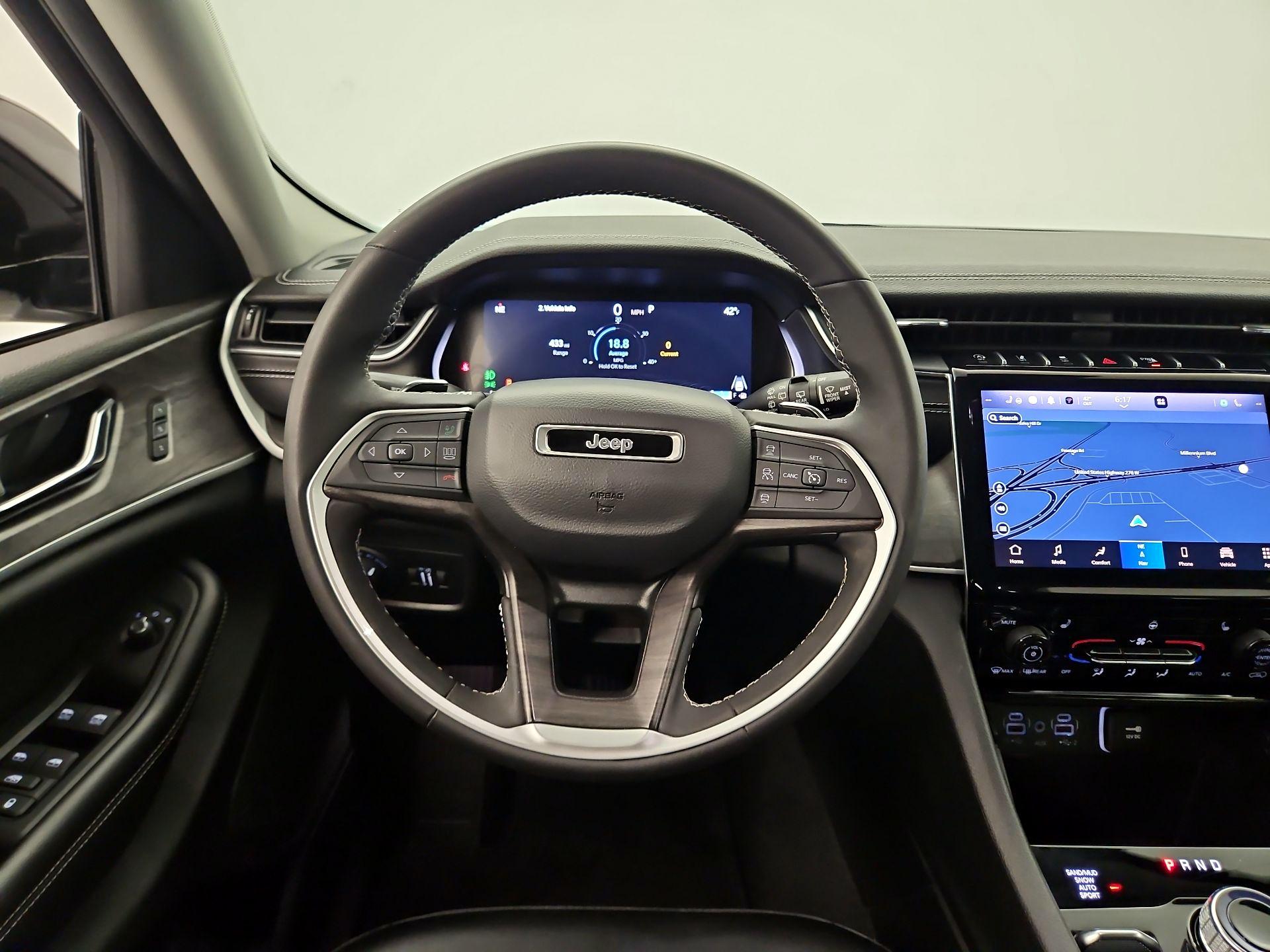 Thumbnail: 2024 Jeep Grand Cherokee - 10