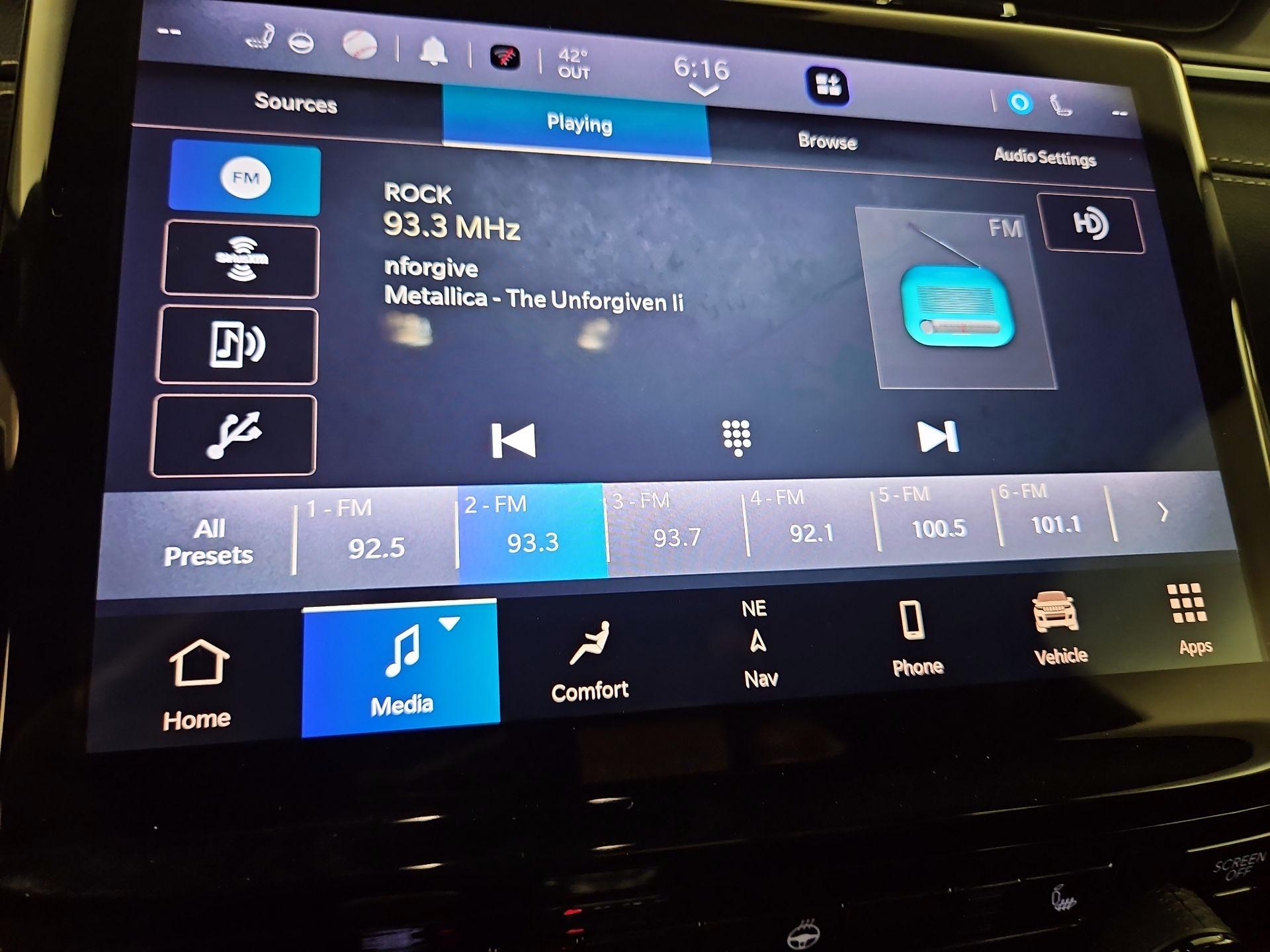 Thumbnail: 2024 Jeep Grand Cherokee - 16