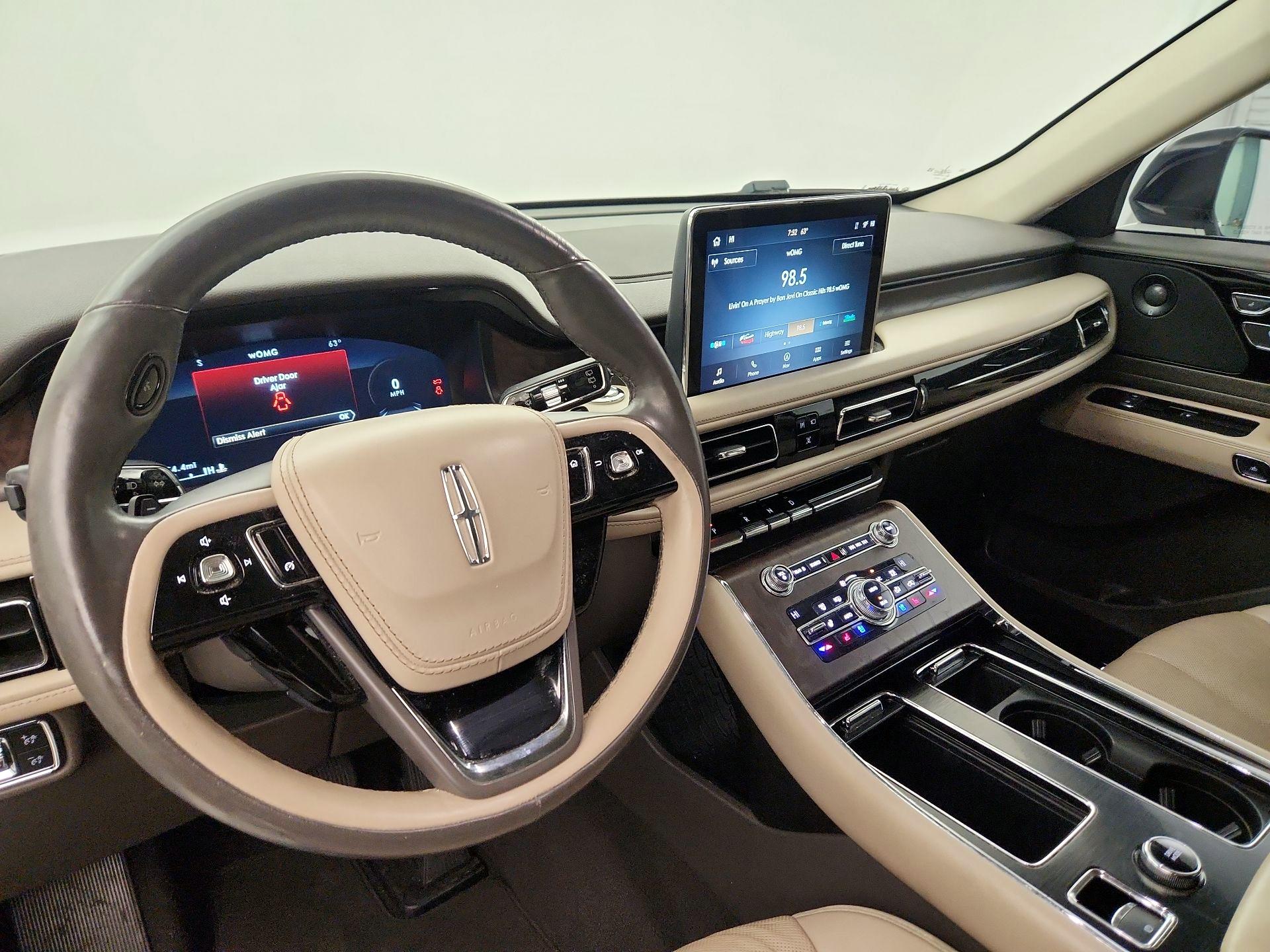 Thumbnail: 2020 Lincoln Aviator - 8