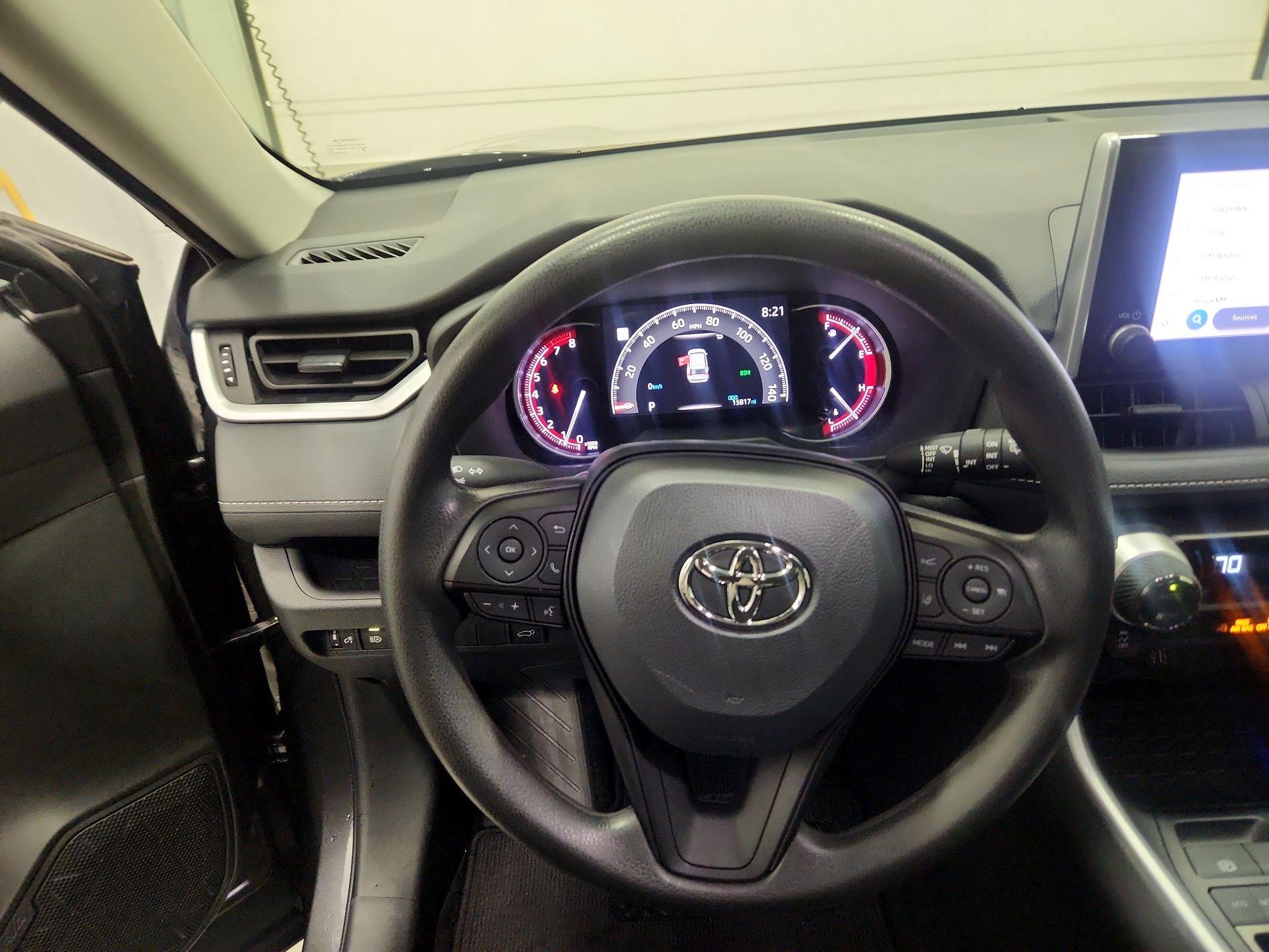 Thumbnail: 2024 Toyota RAV4 - 10