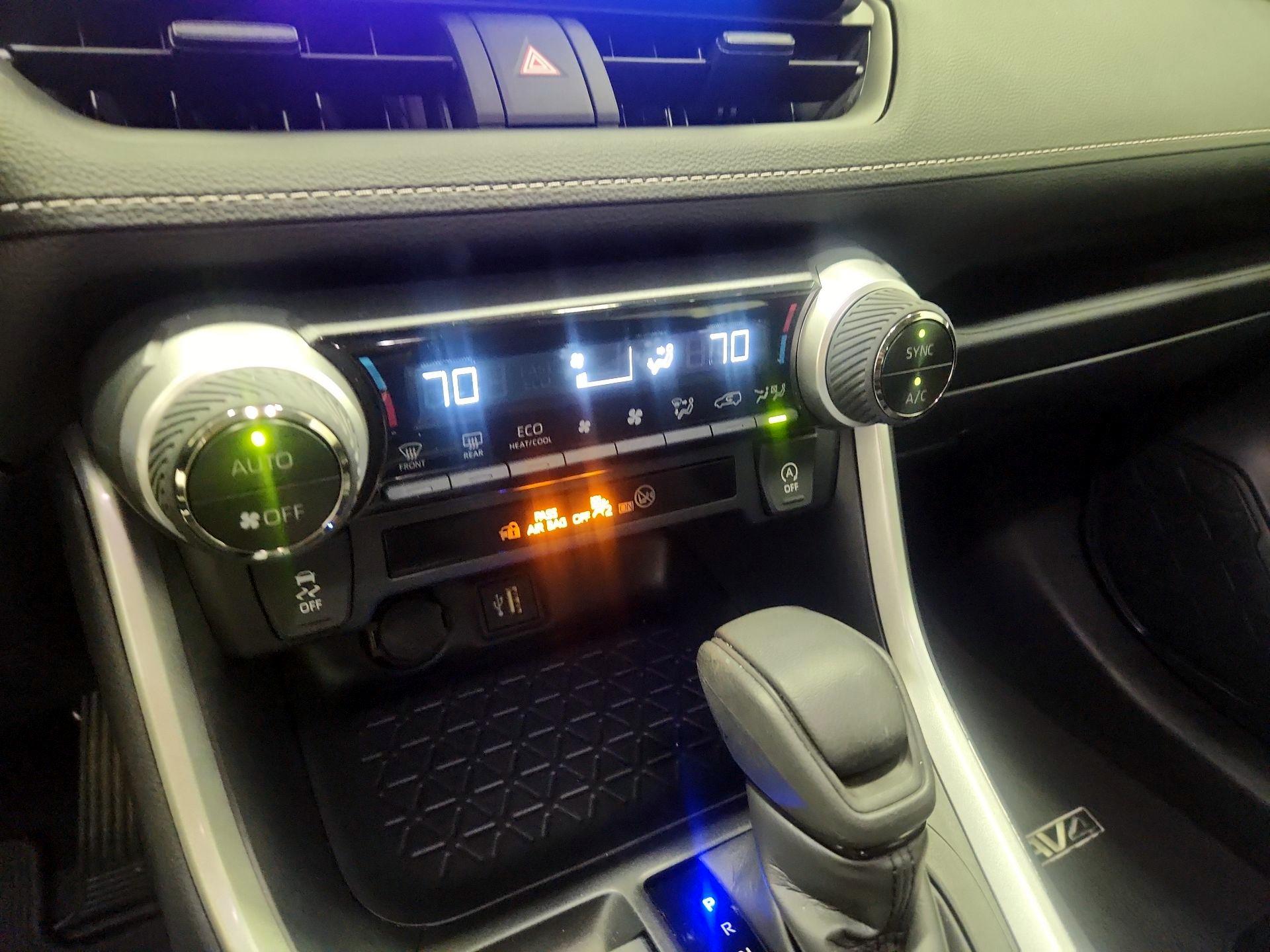 Thumbnail: 2024 Toyota RAV4 - 16