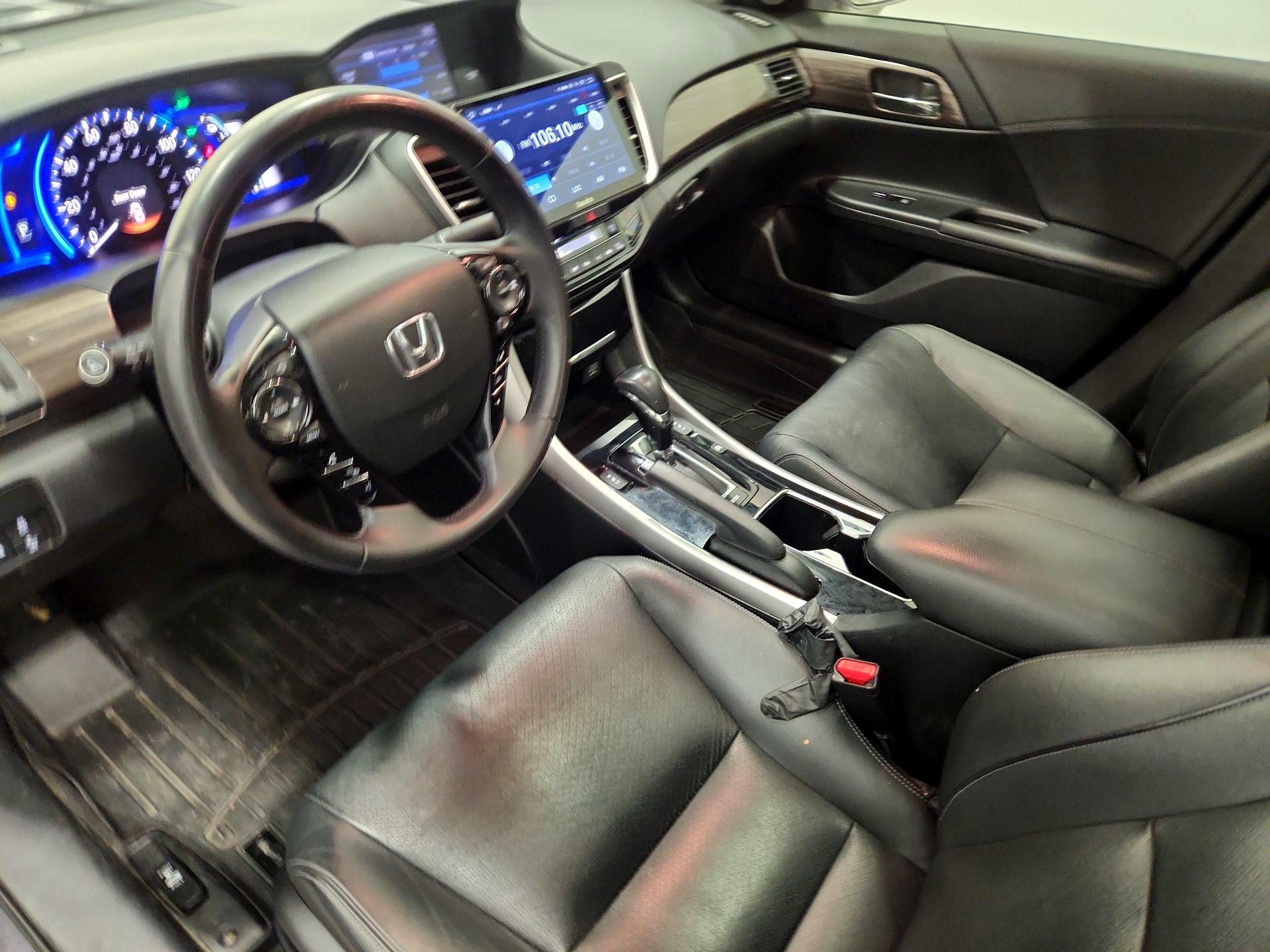 Thumbnail: 2017 Honda Accord - 11