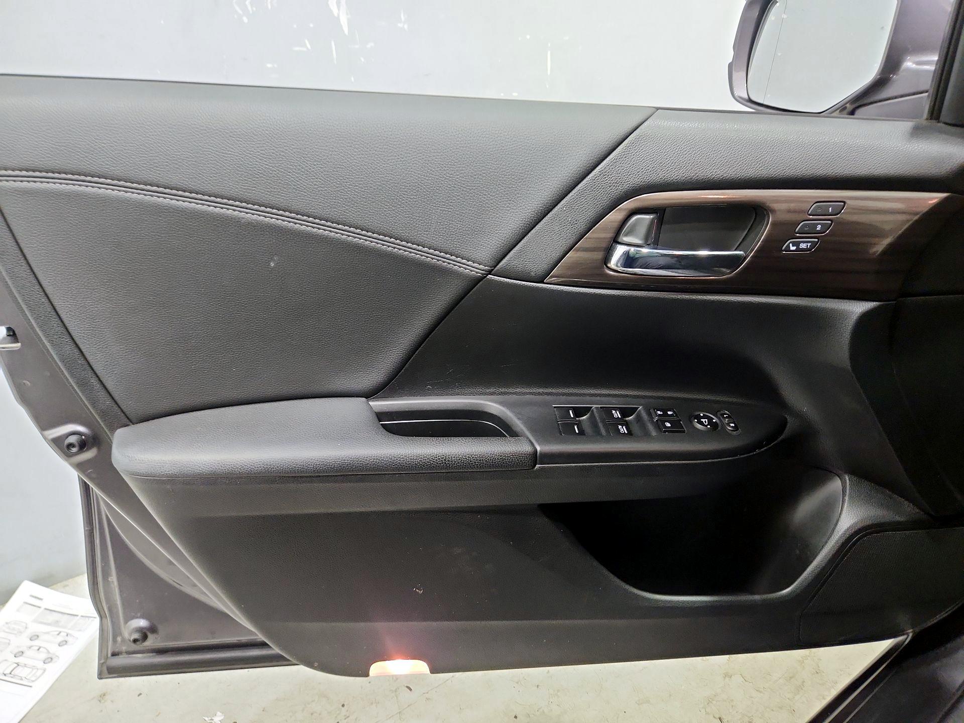 Thumbnail: 2017 Honda Accord - 12