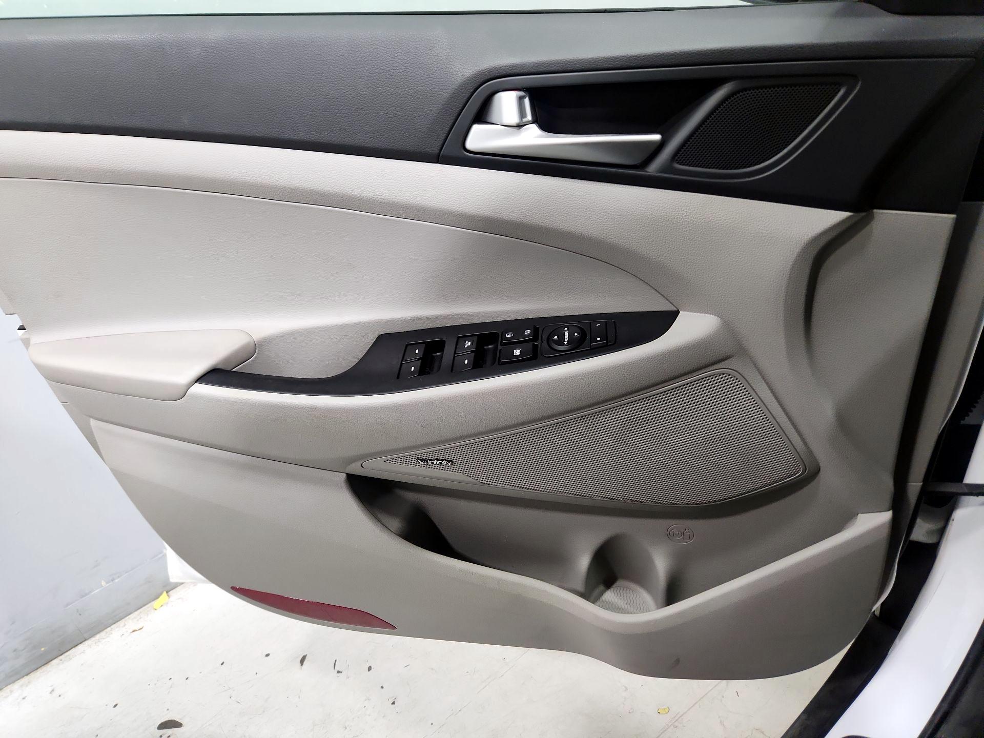 Thumbnail: 2020 Hyundai Tucson - 12