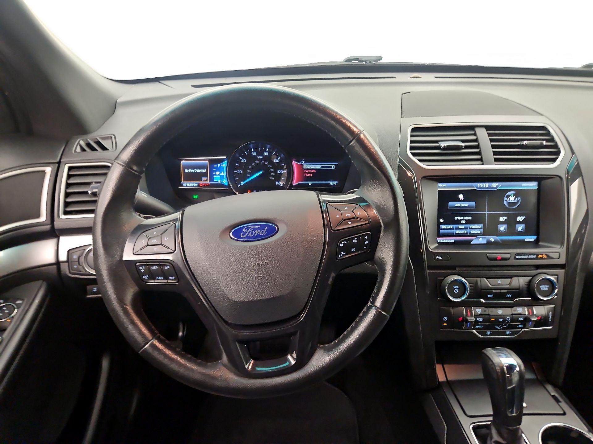 Thumbnail: 2016 Ford Explorer - 10