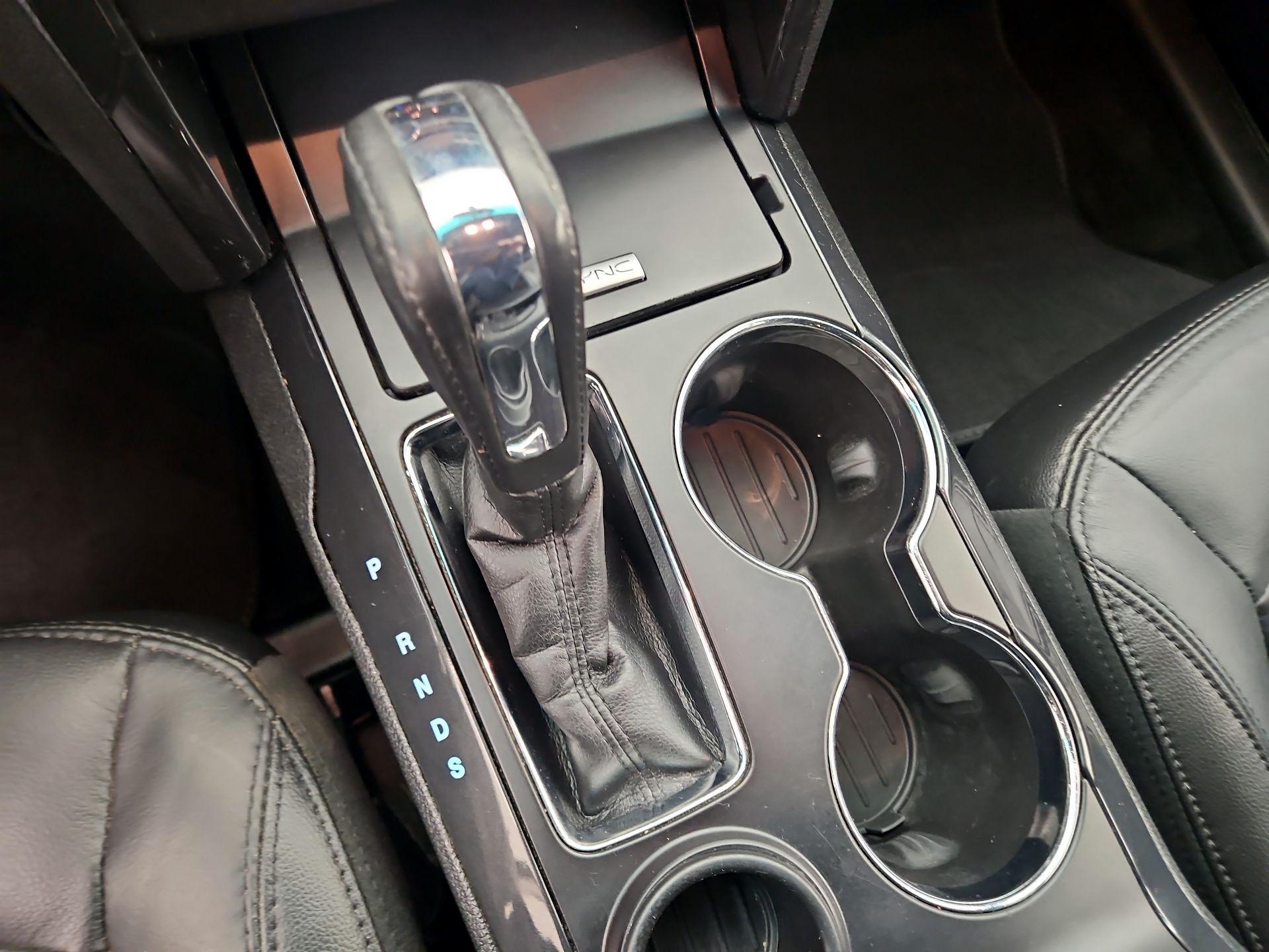 Thumbnail: 2016 Ford Explorer - 17