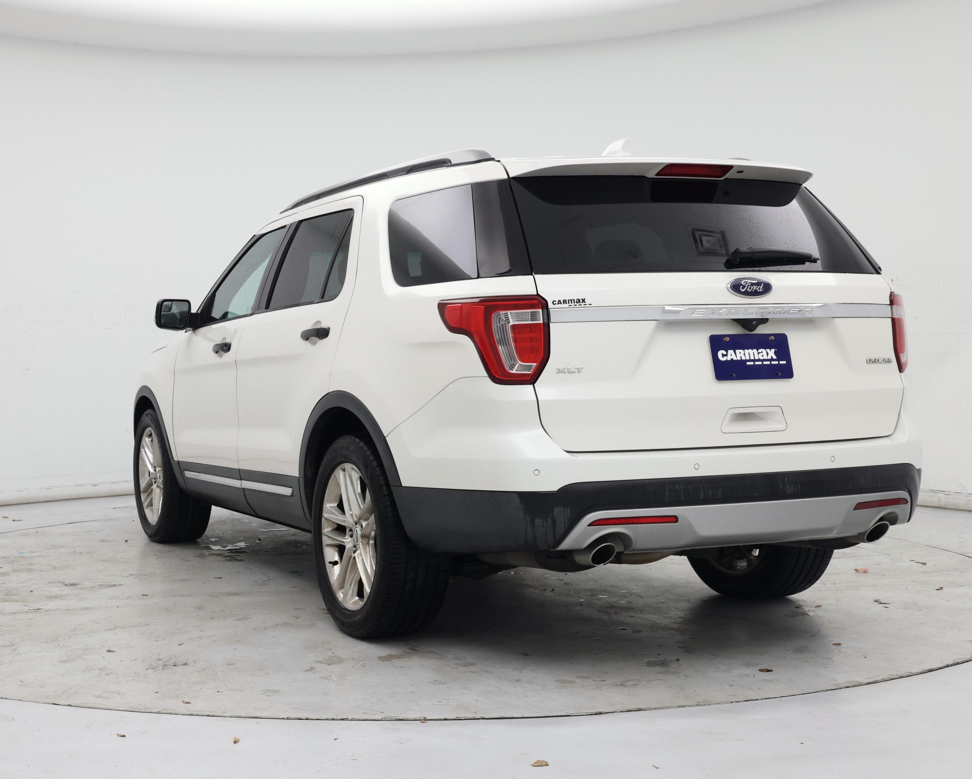 Thumbnail: 2016 Ford Explorer - 2