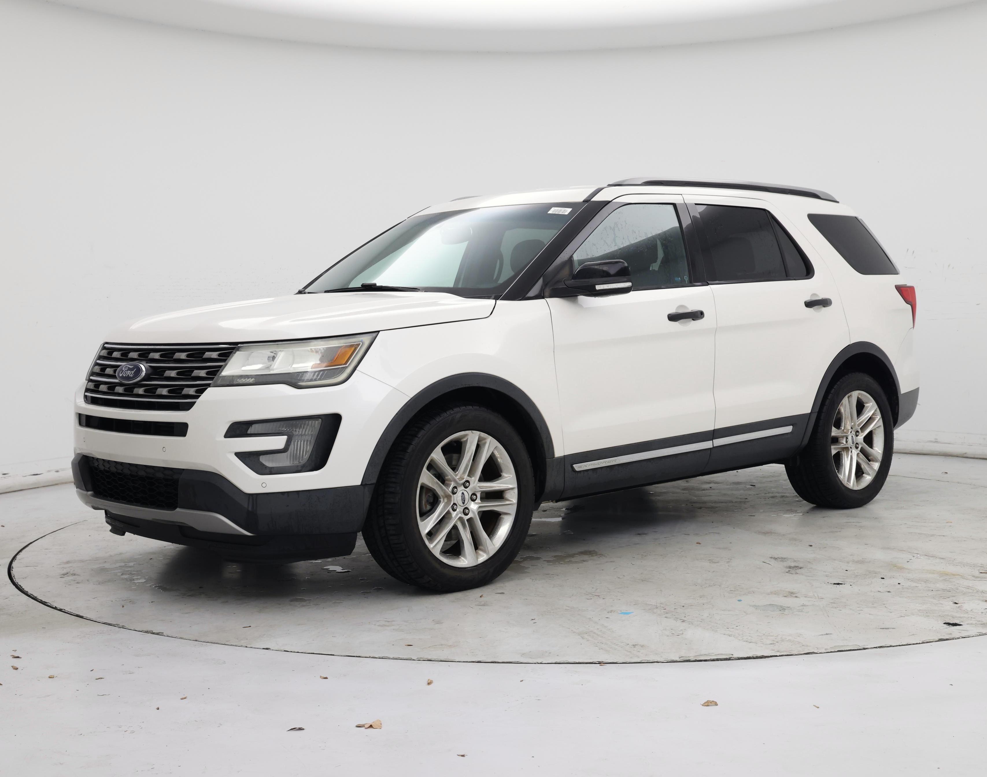 Thumbnail: 2016 Ford Explorer - 4