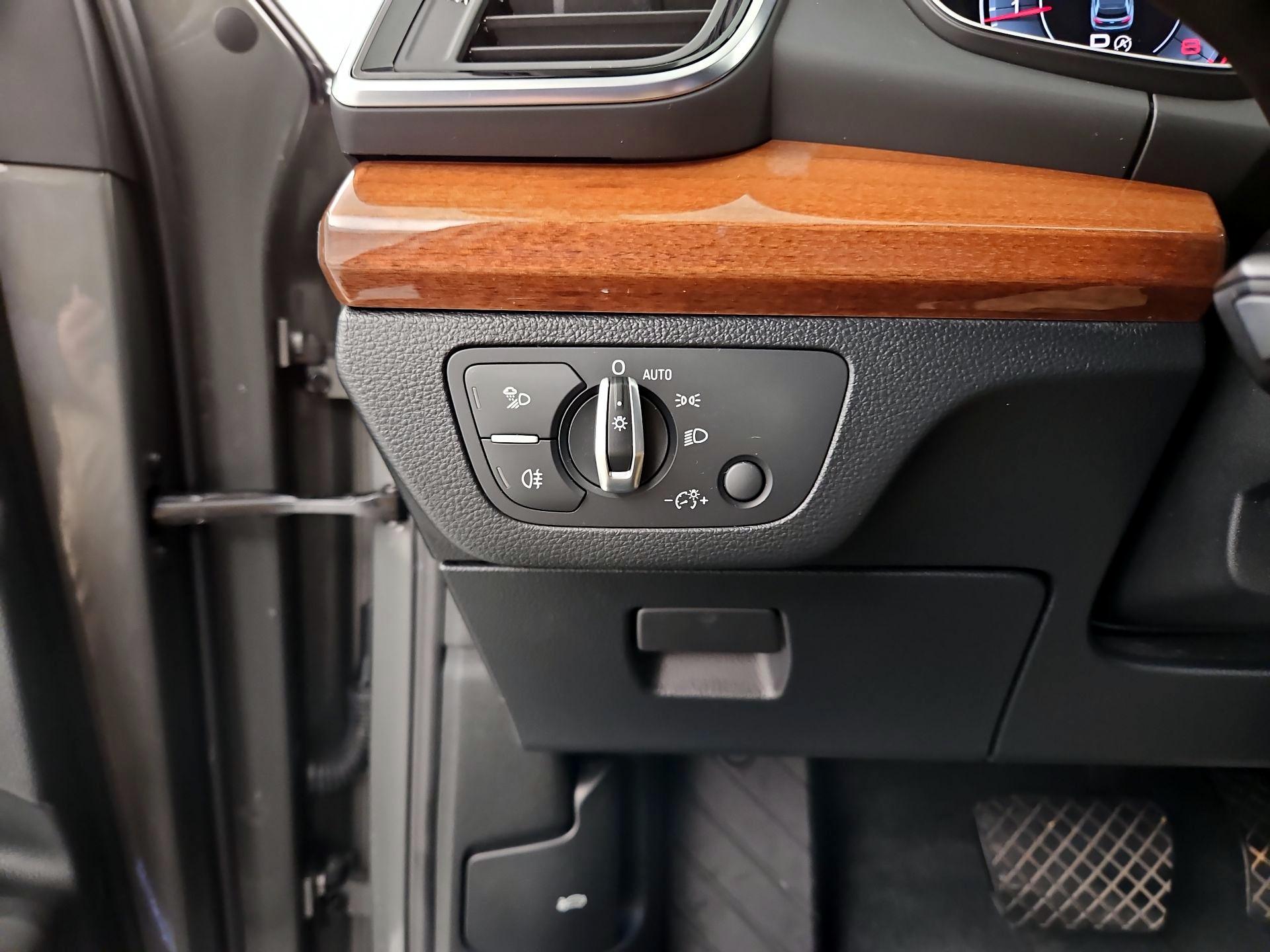 Thumbnail: 2023 Audi Q5 - 13