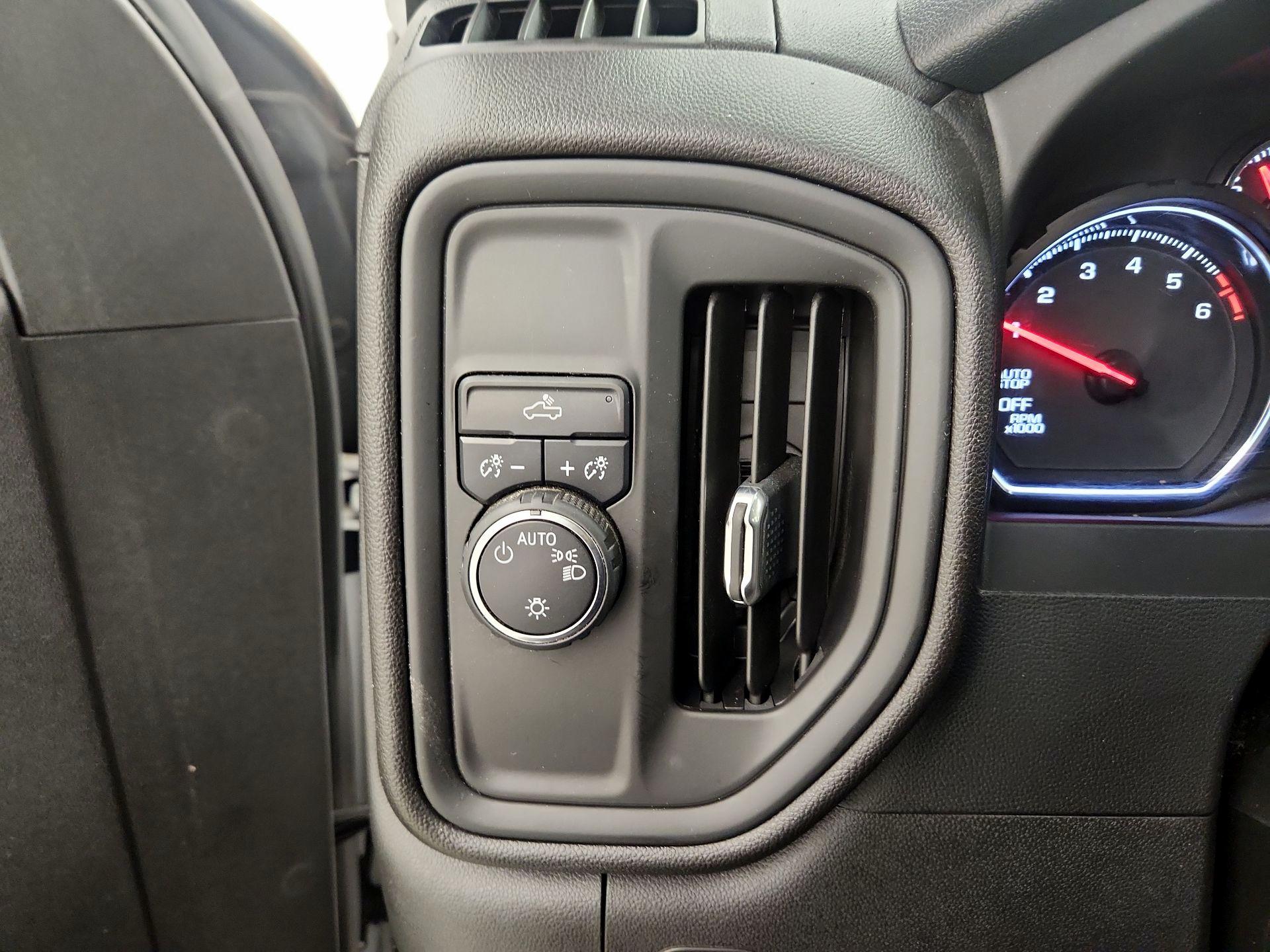 Thumbnail: 2022 Chevrolet Silverado 1500 - 13