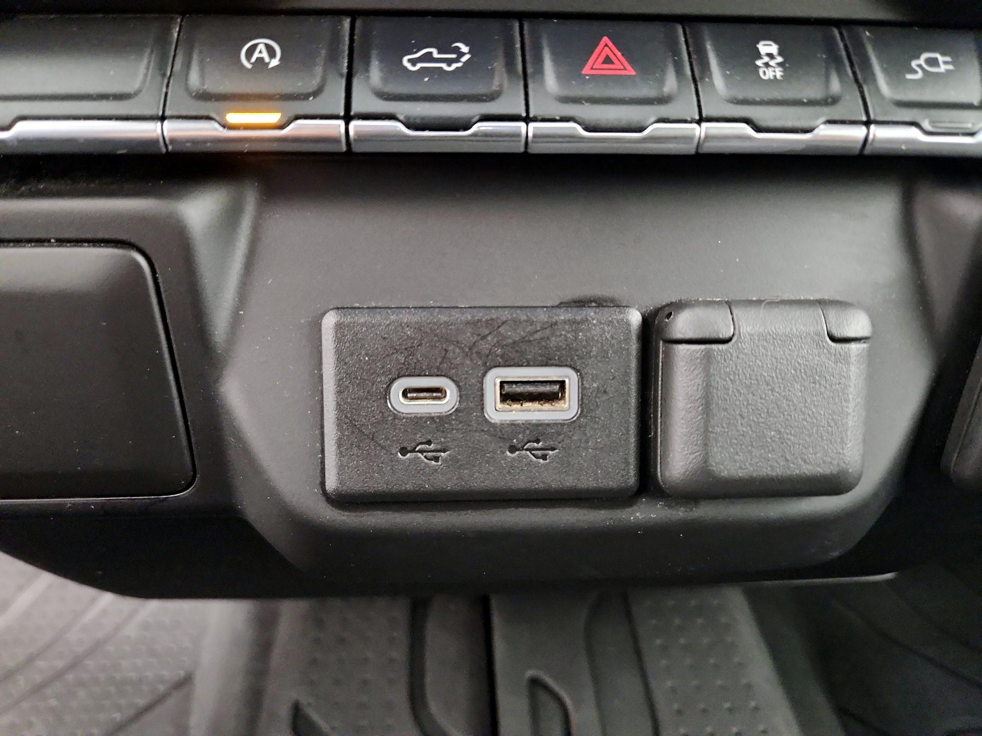 Thumbnail: 2022 Chevrolet Silverado 1500 - 18