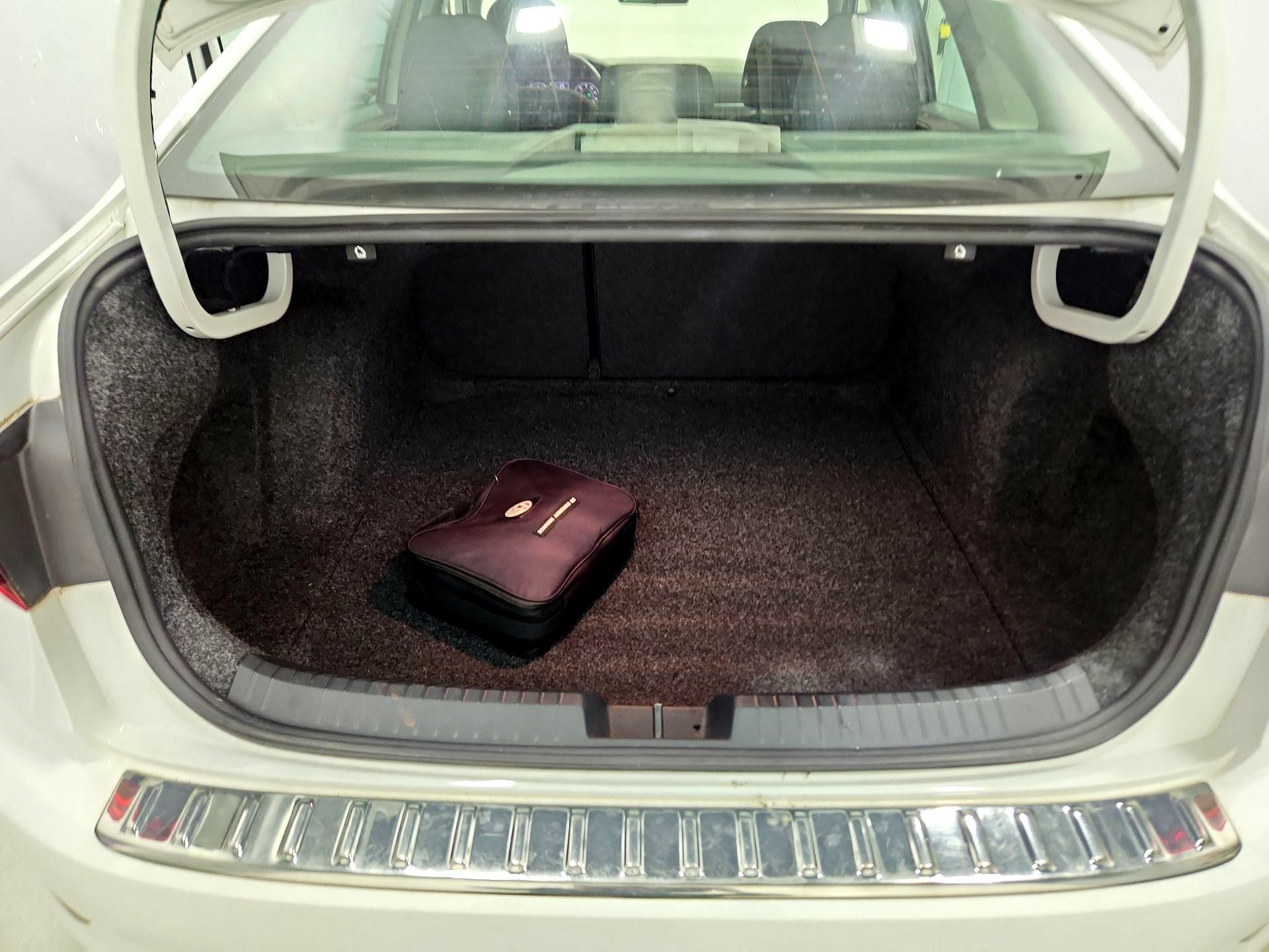 Thumbnail: 2019 Volkswagen Jetta - 20