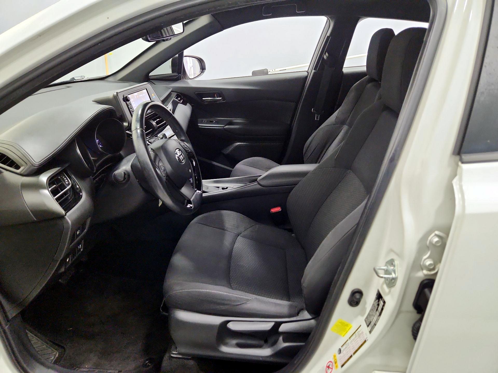 Thumbnail: 2018 Toyota C-HR - 11