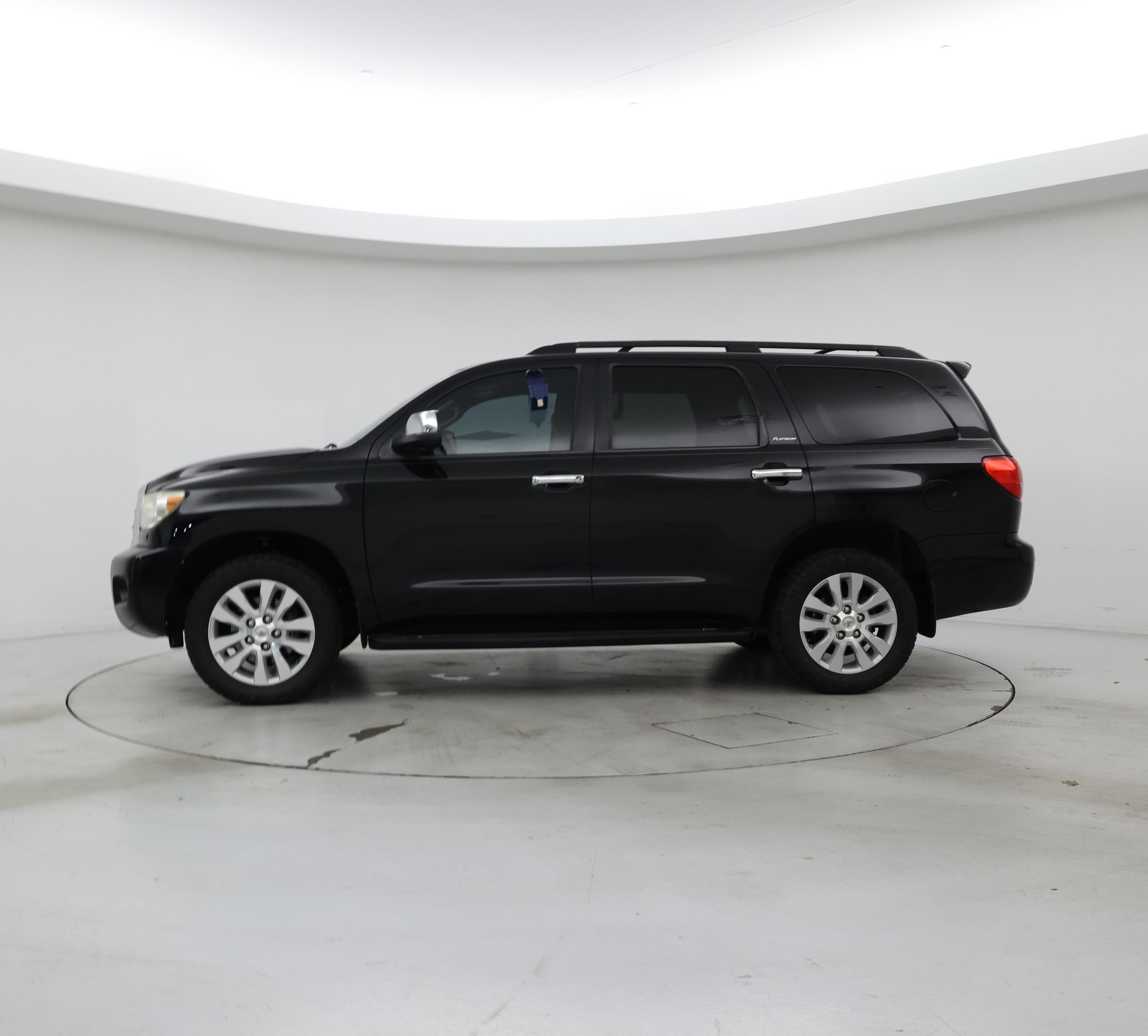 Thumbnail: 2015 Toyota Sequoia - 3