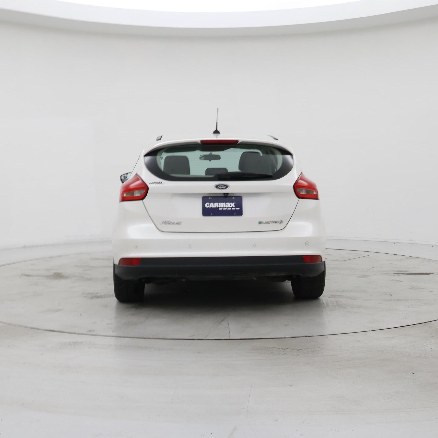 Thumbnail: 2016 Ford Focus - 6