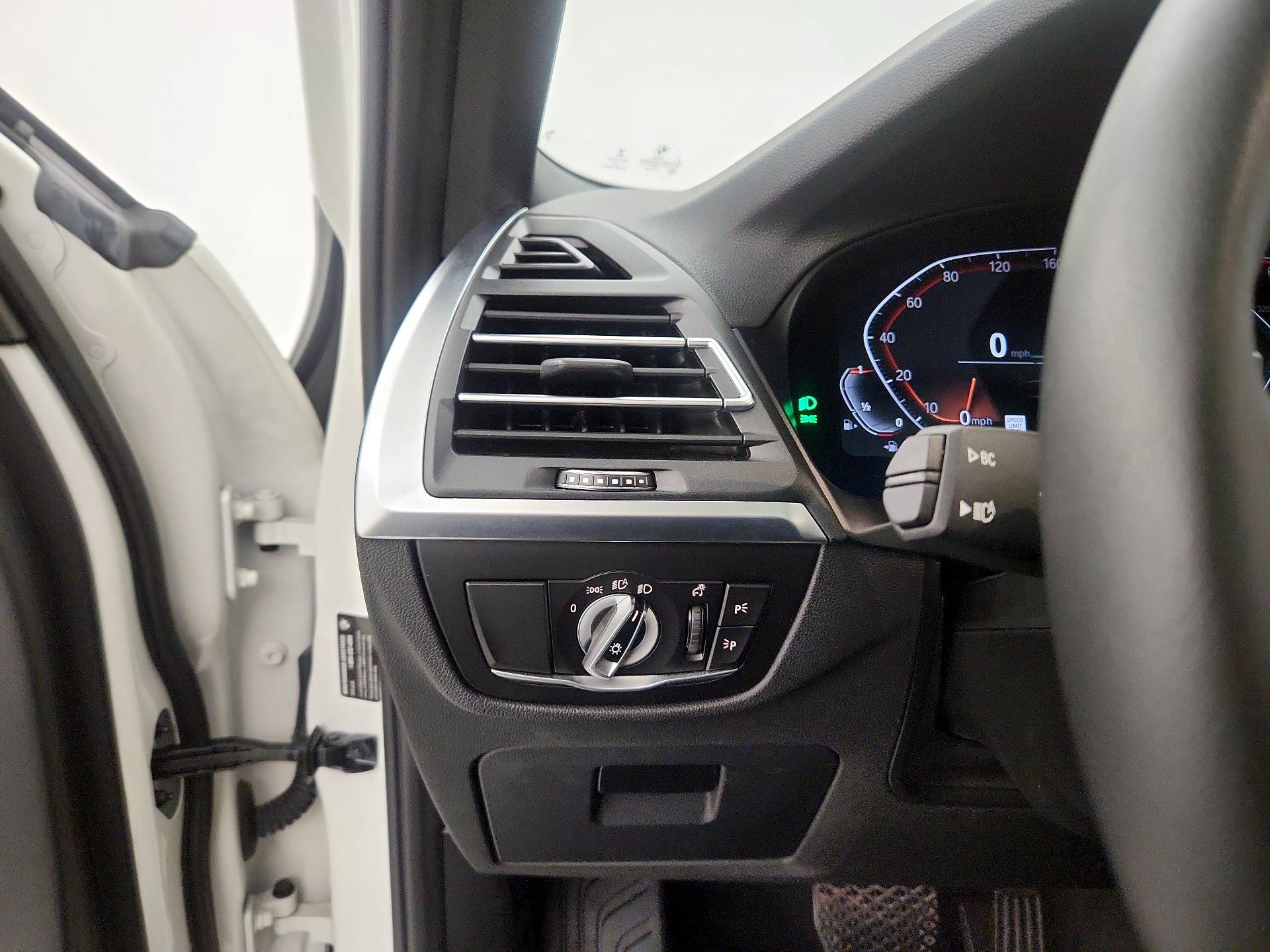 Thumbnail: 2022 BMW X3 - 13