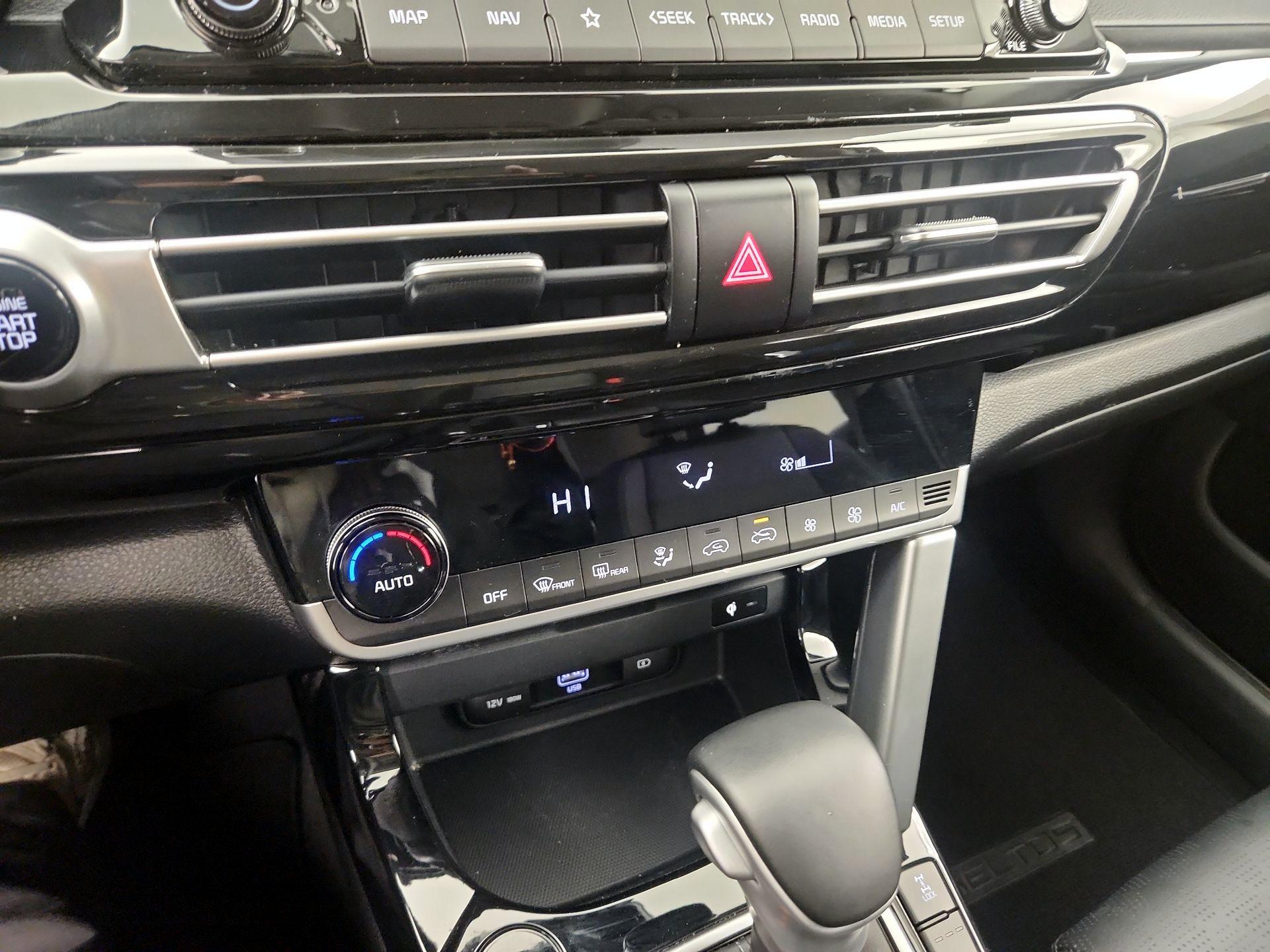 Thumbnail: 2022 Kia Seltos - 16