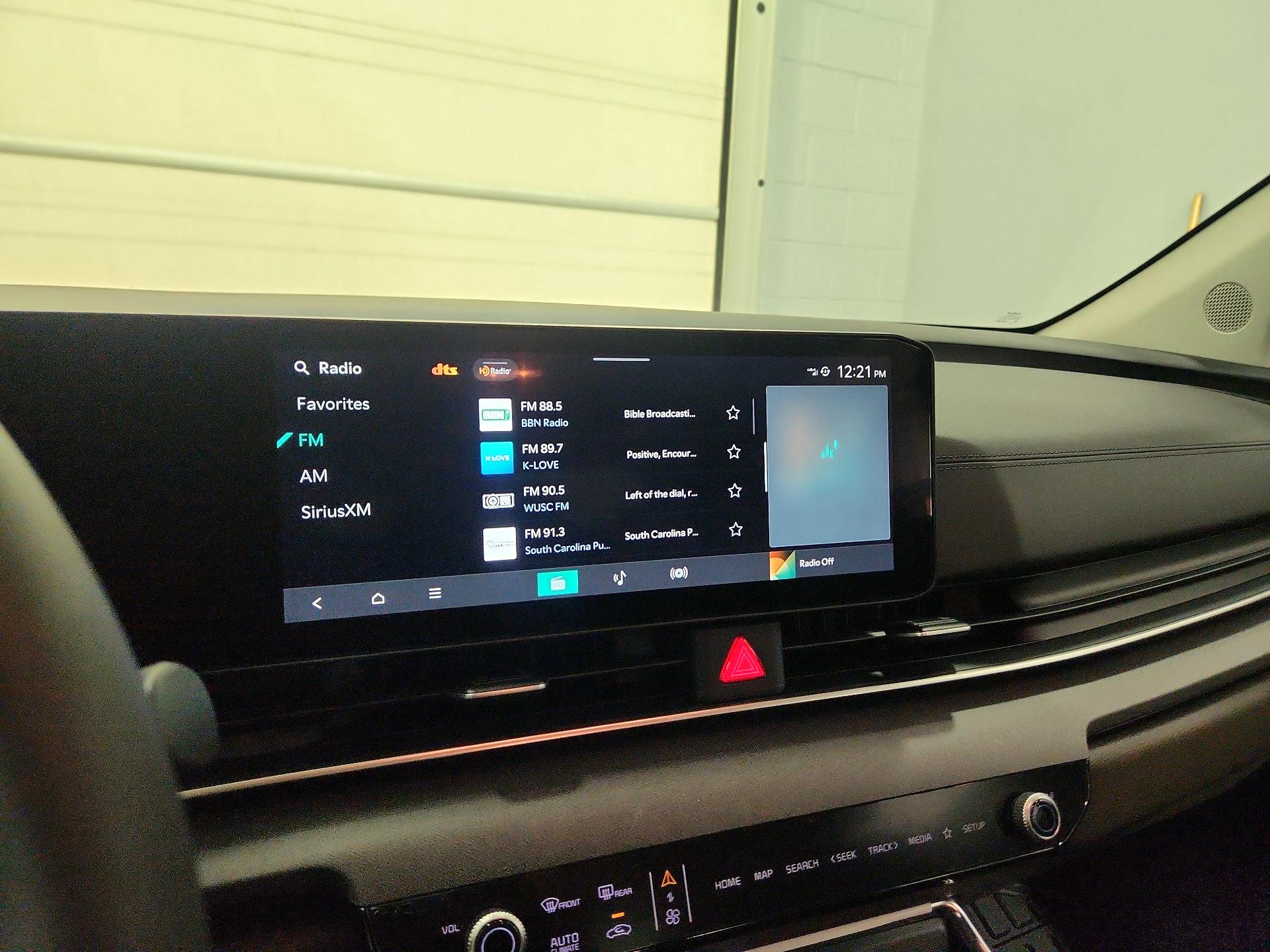 Thumbnail: 2026 Kia Carnival - 16