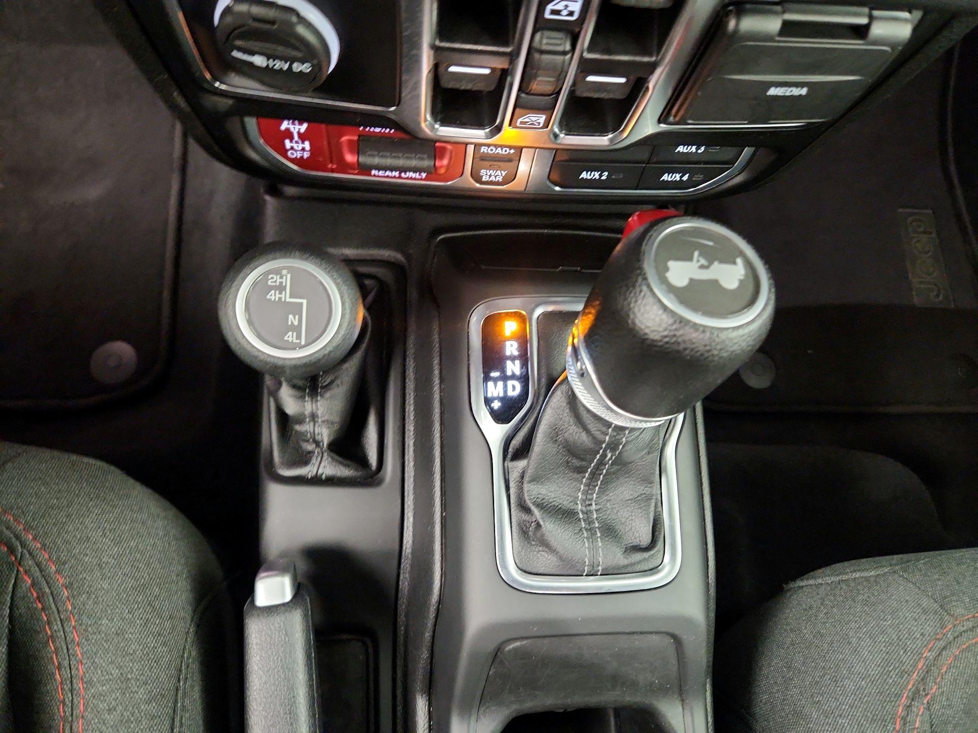 Thumbnail: 2024 Jeep Wrangler - 17