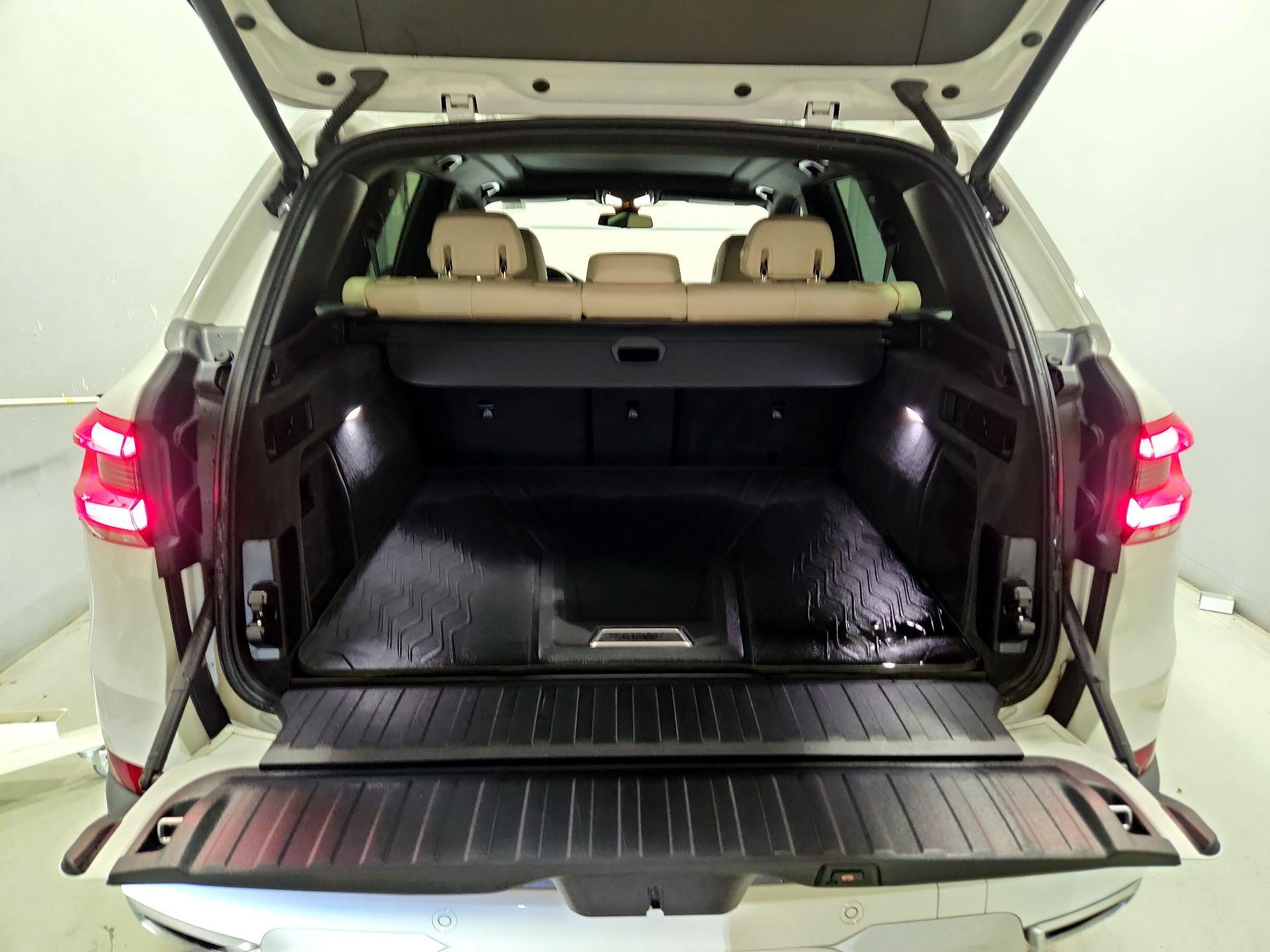 Thumbnail: 2022 BMW X5 - 20