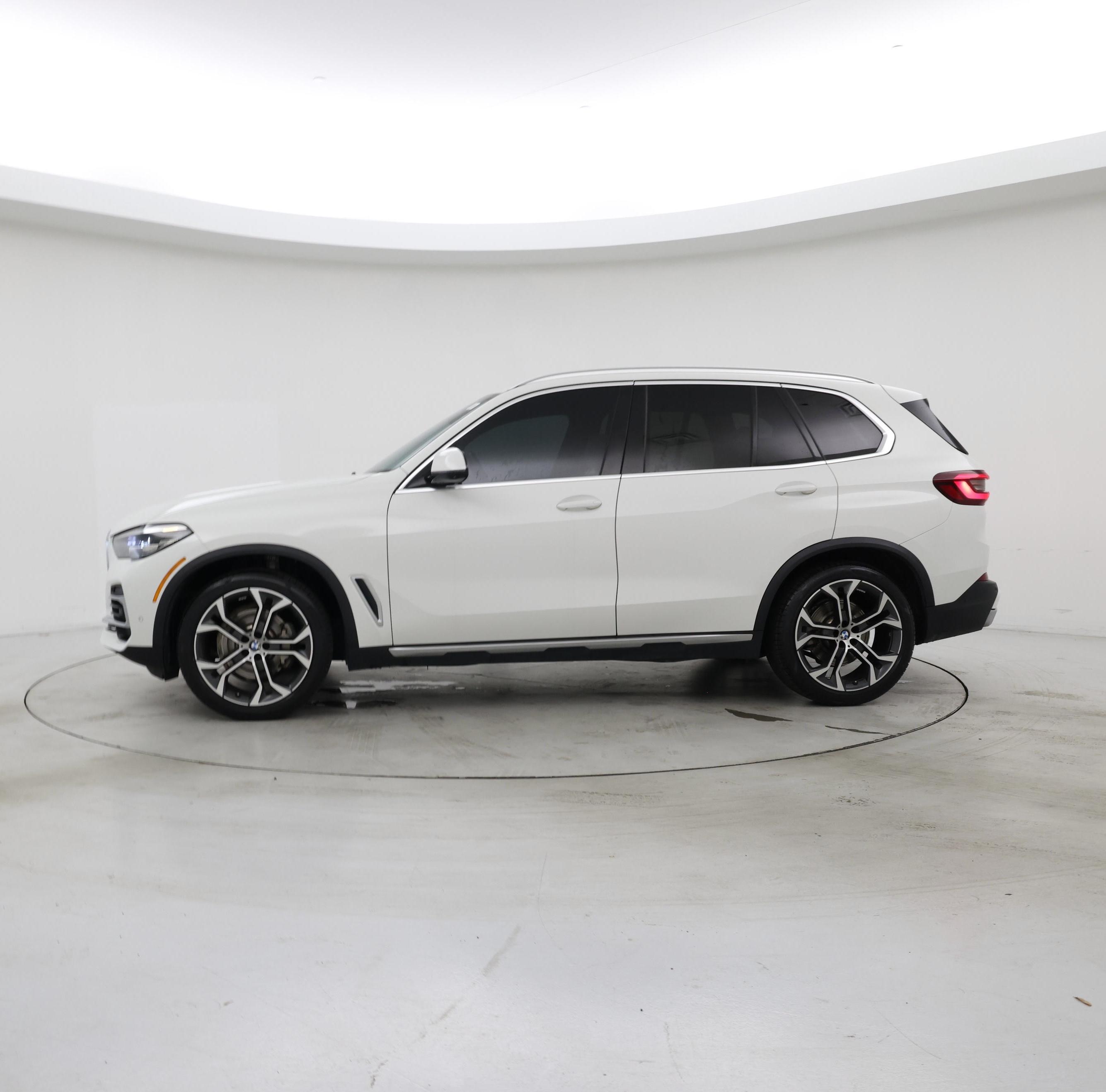Thumbnail: 2022 BMW X5 - 3
