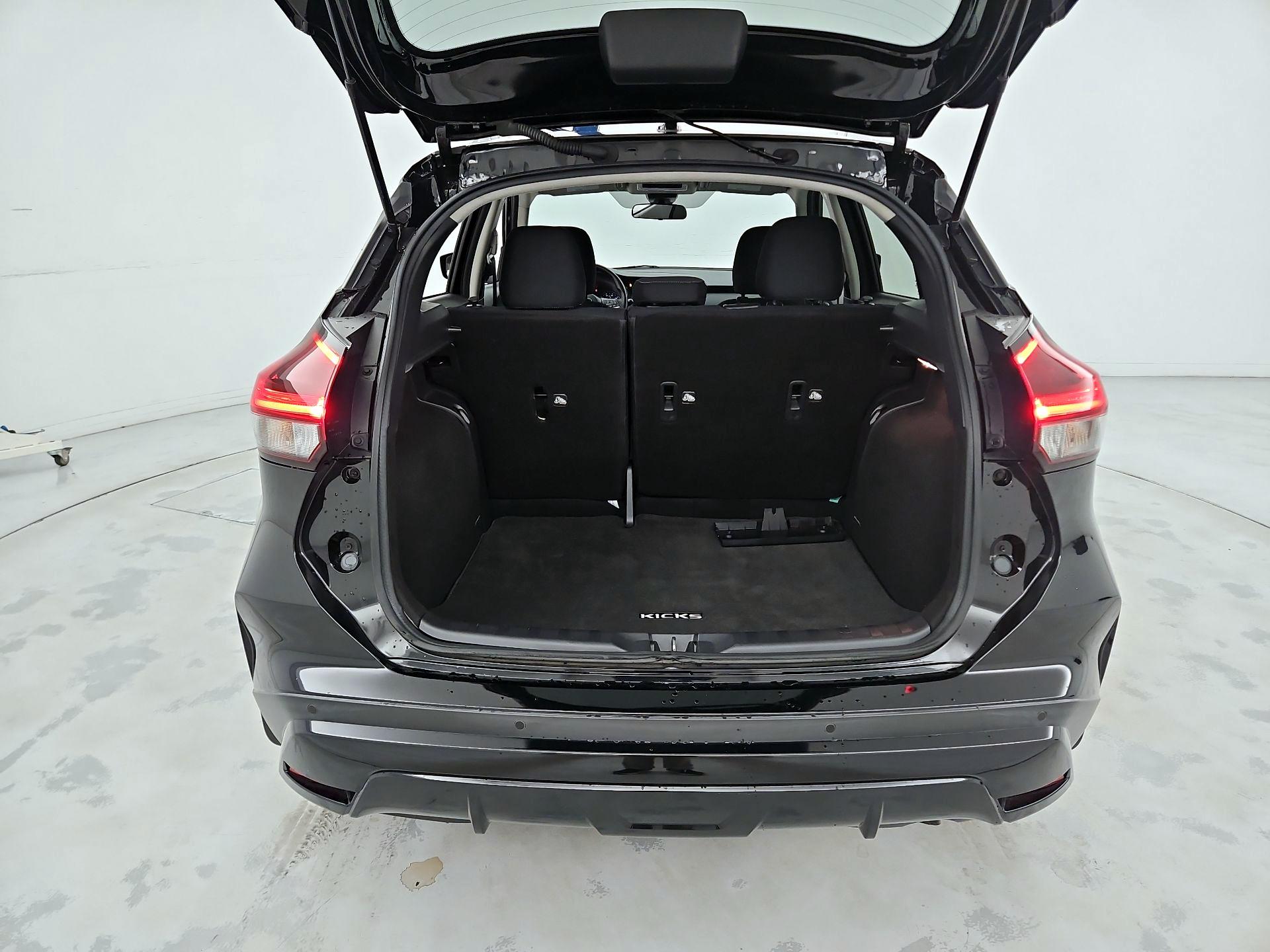 Thumbnail: 2022 Nissan Kicks - 19