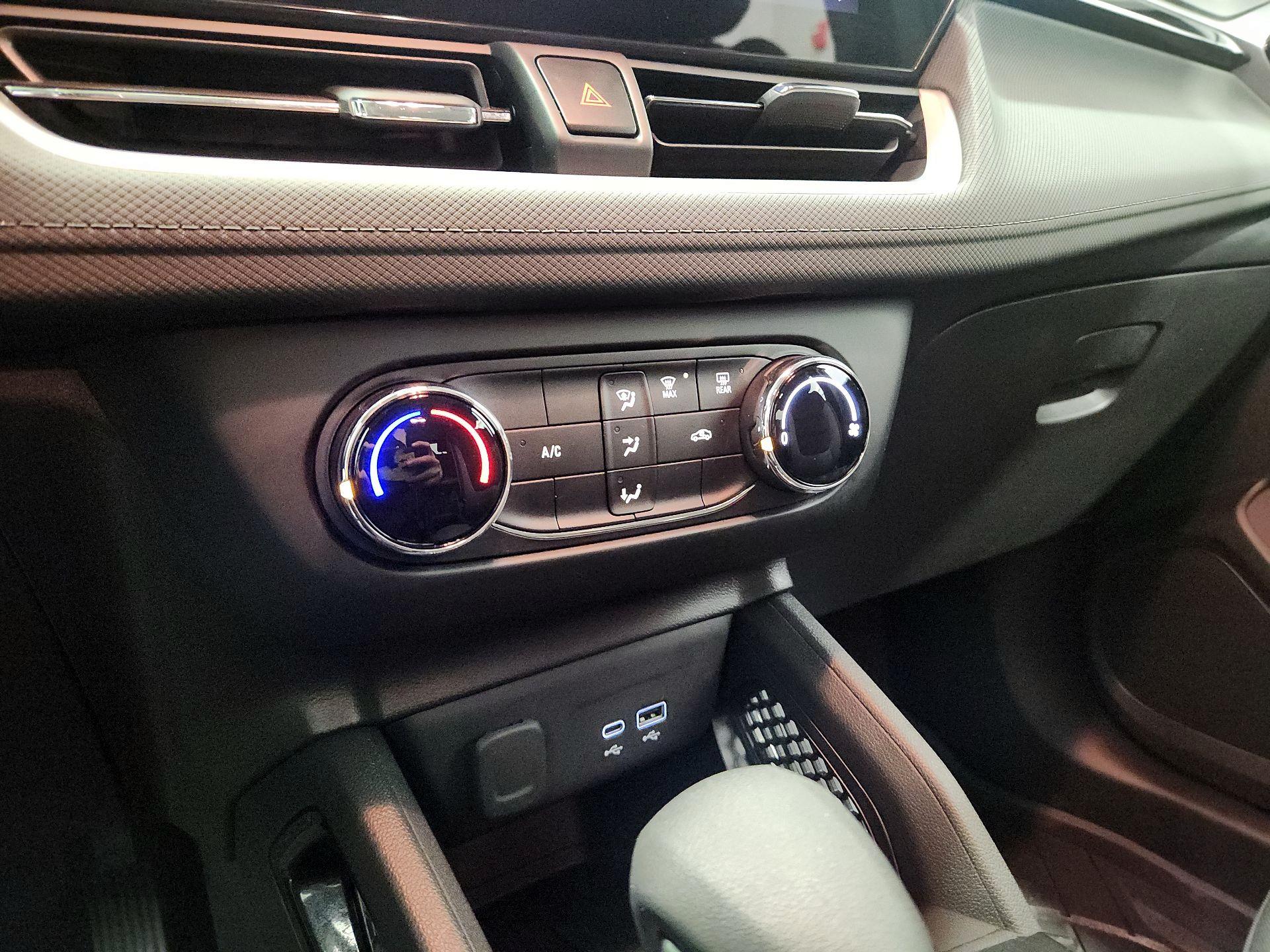 Thumbnail: 2024 Chevrolet TrailBlazer - 16