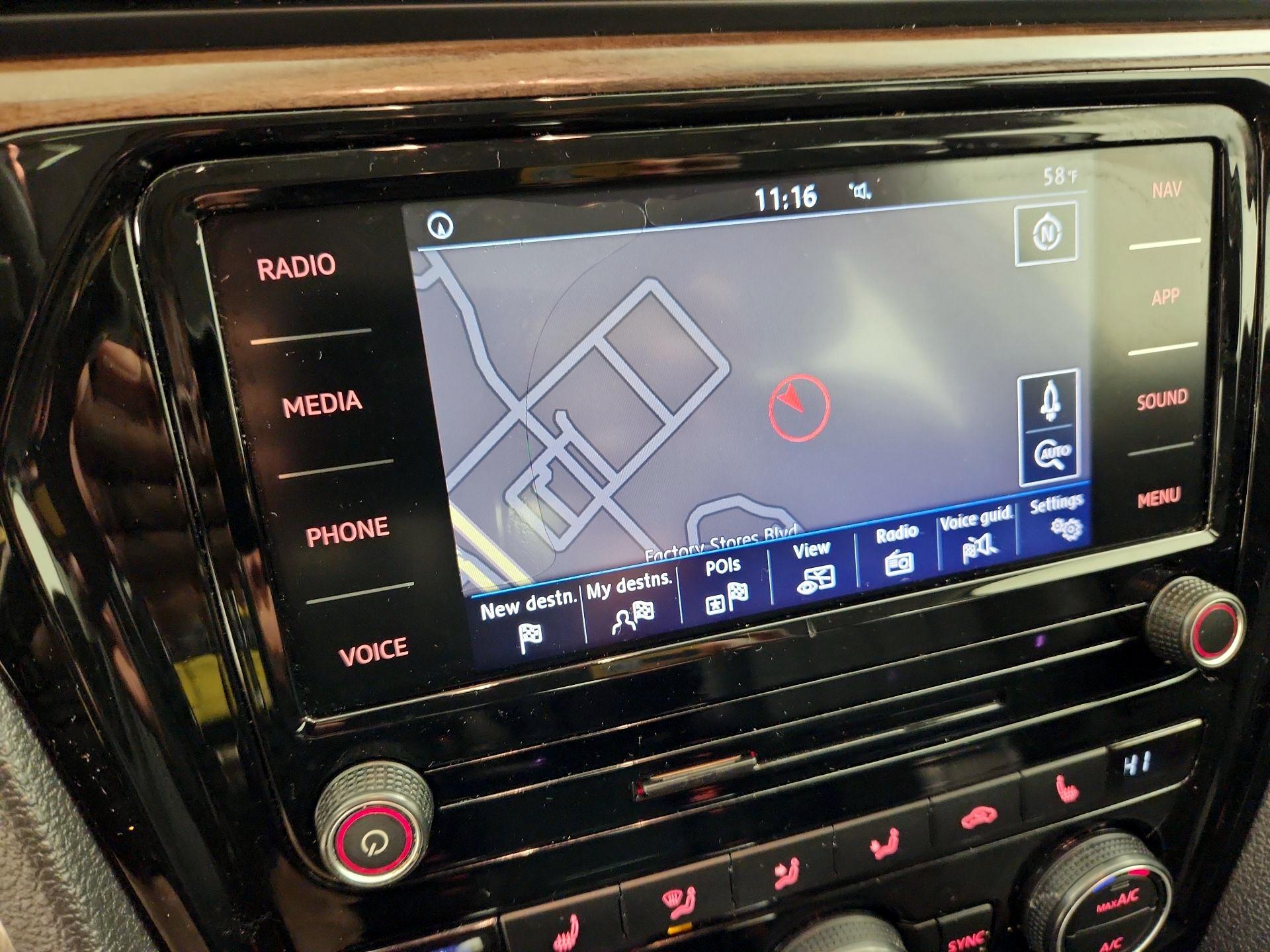 Thumbnail: 2020 Volkswagen Passat - 14