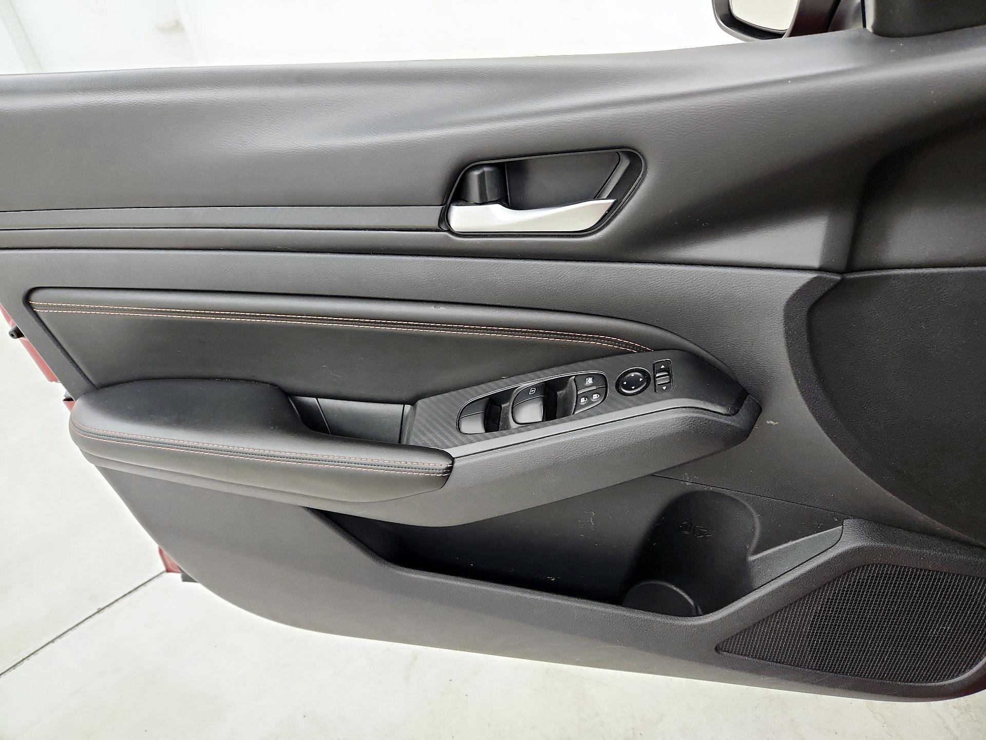 Thumbnail: 2021 Nissan Altima - 12