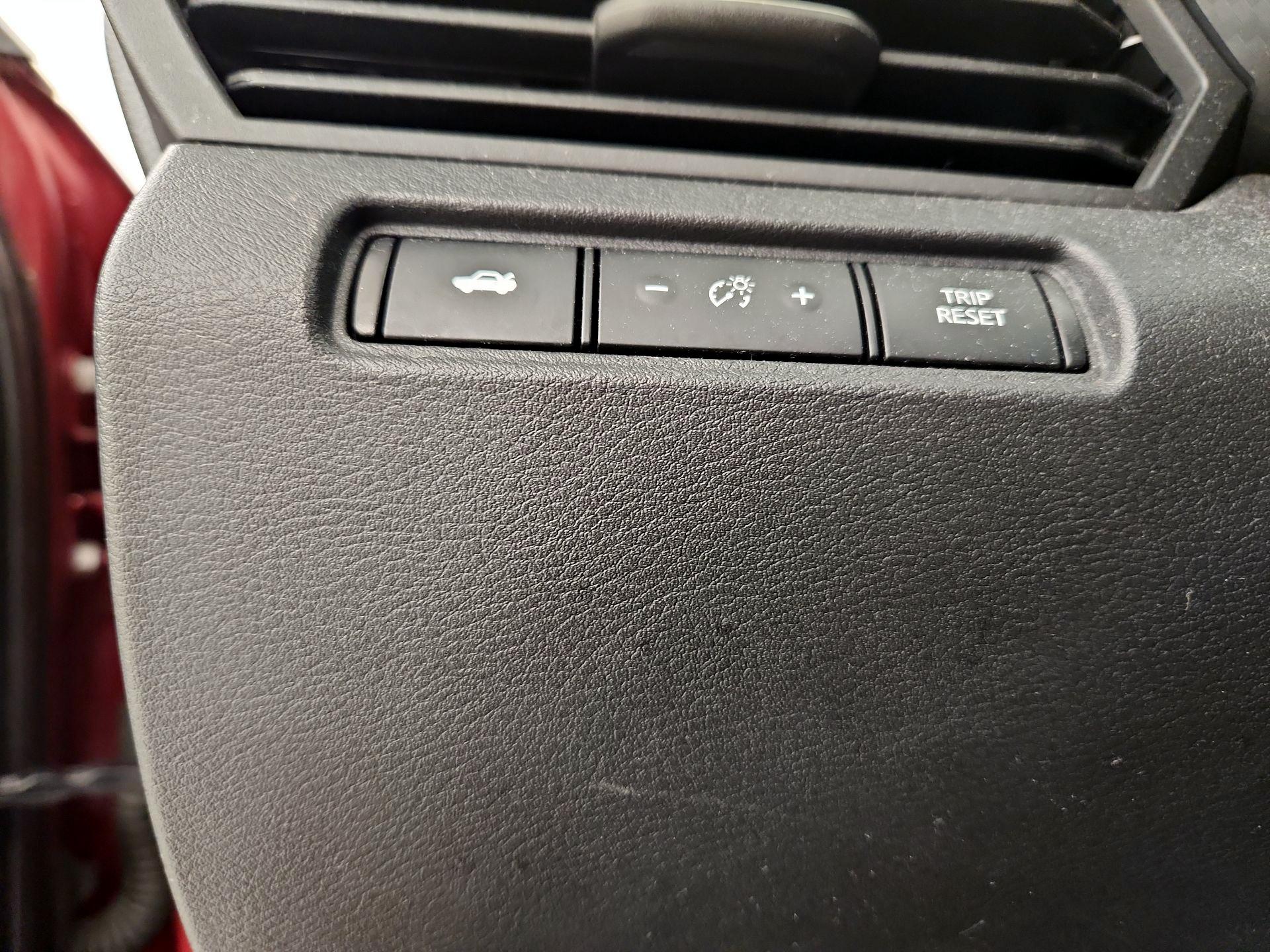 Thumbnail: 2021 Nissan Altima - 13