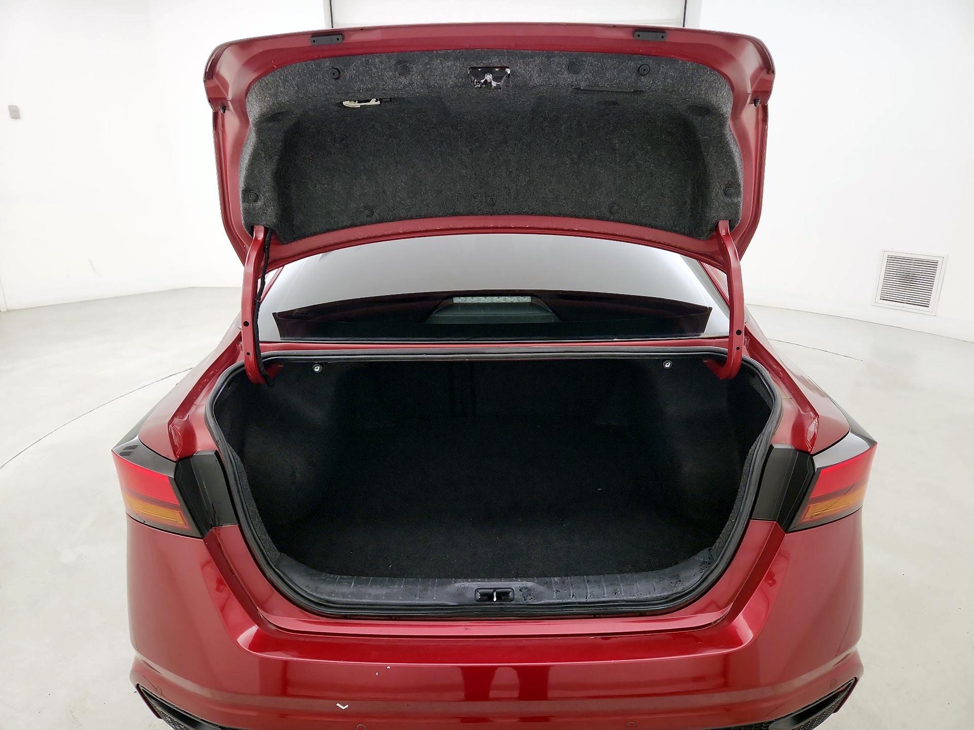 Thumbnail: 2021 Nissan Altima - 20