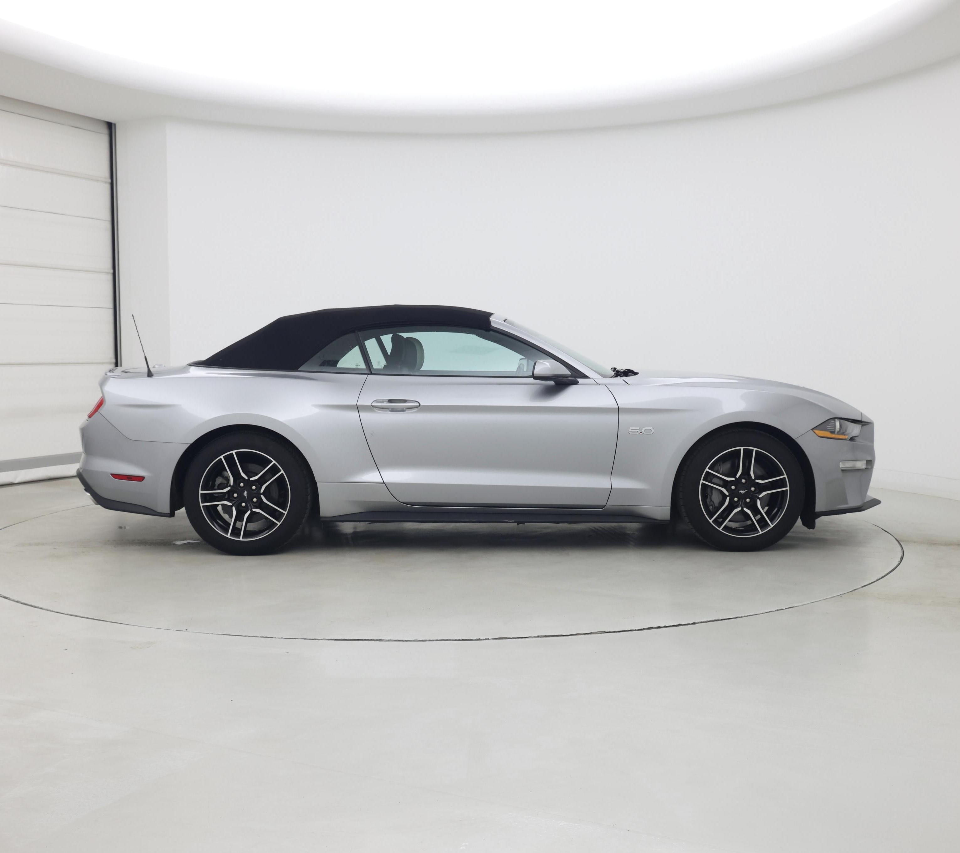 Thumbnail: 2022 Ford Mustang - 7