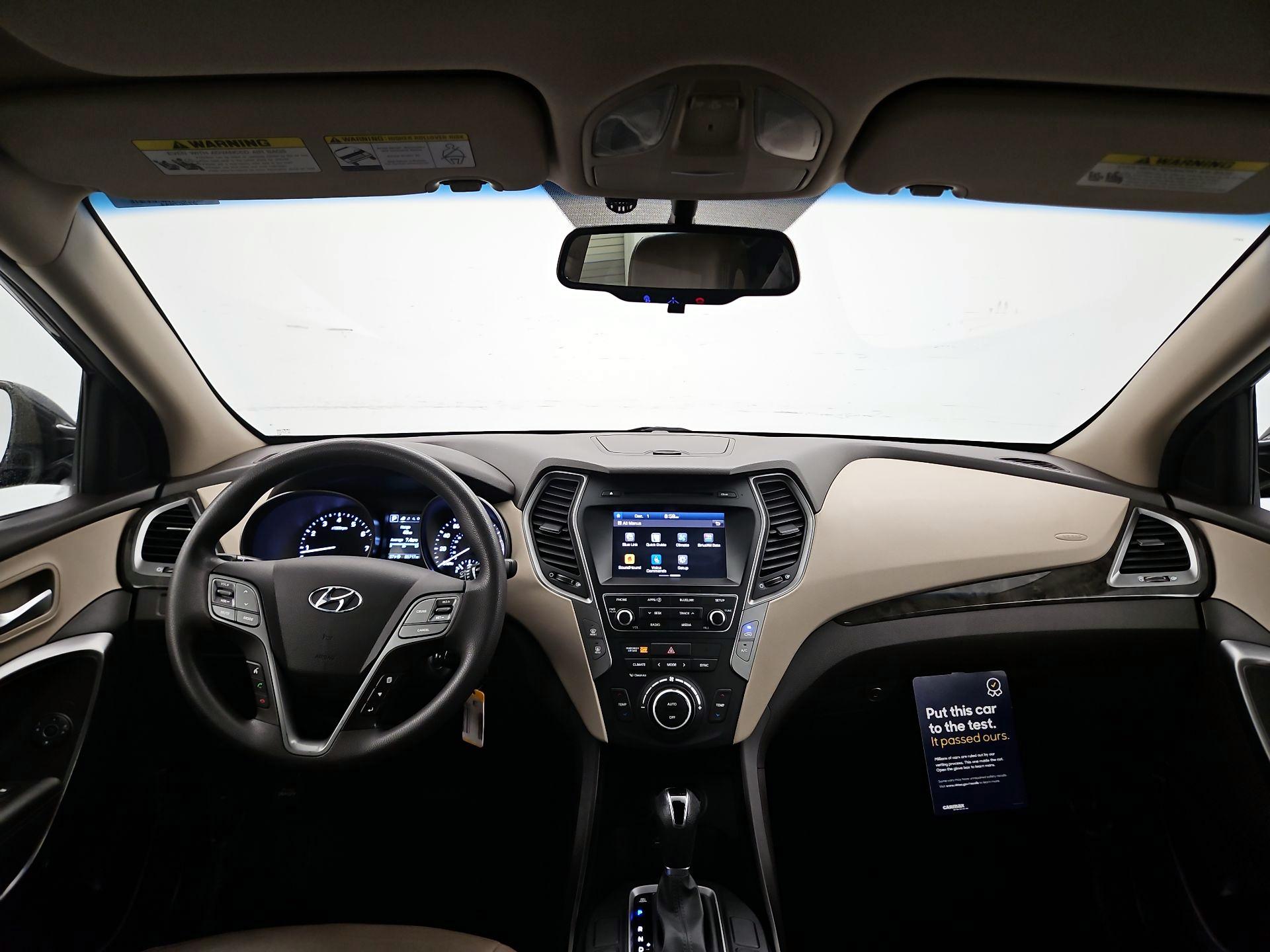 Thumbnail: 2017 Hyundai Santa Fe - 9