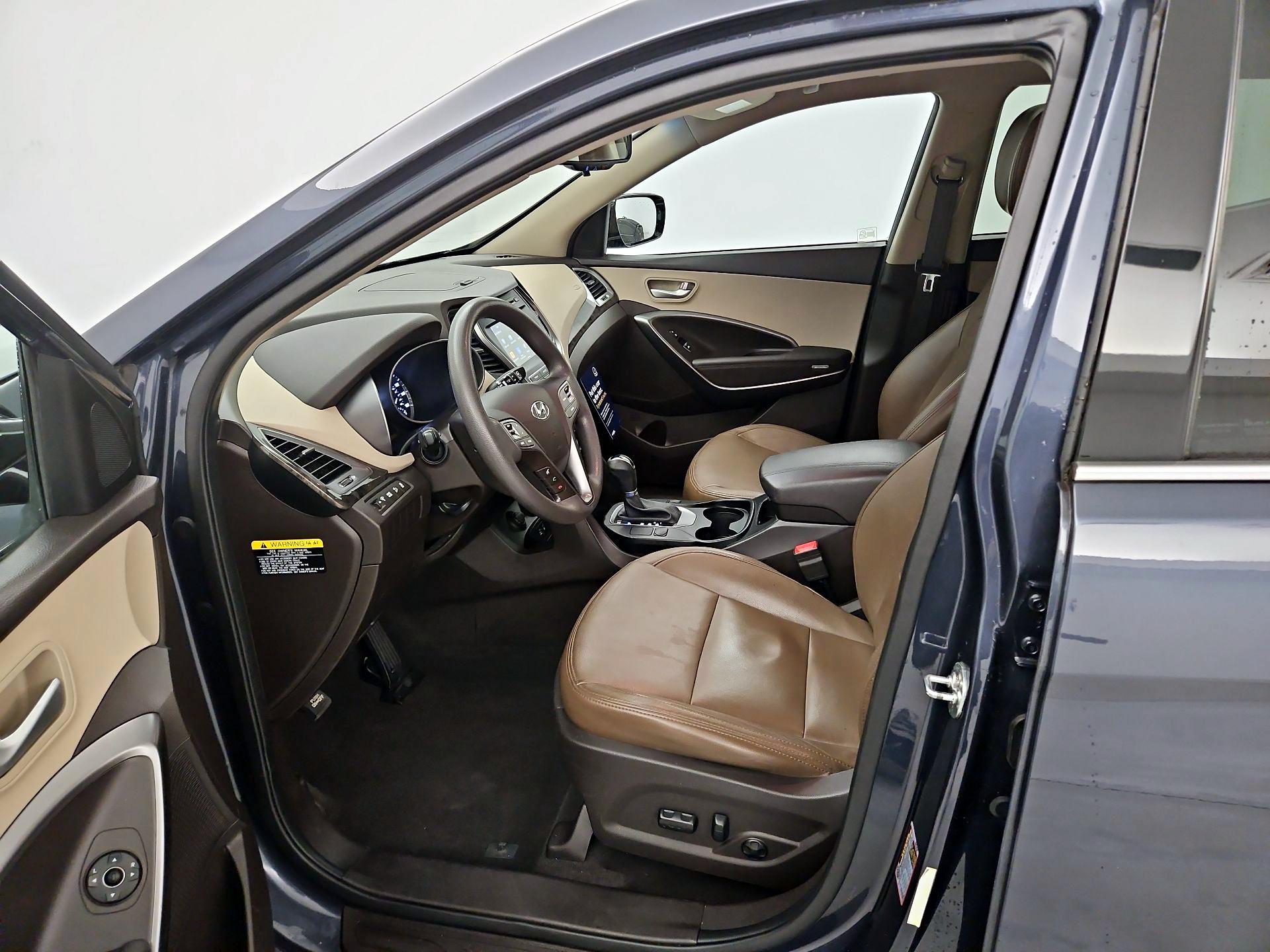 Thumbnail: 2017 Hyundai Santa Fe - 11