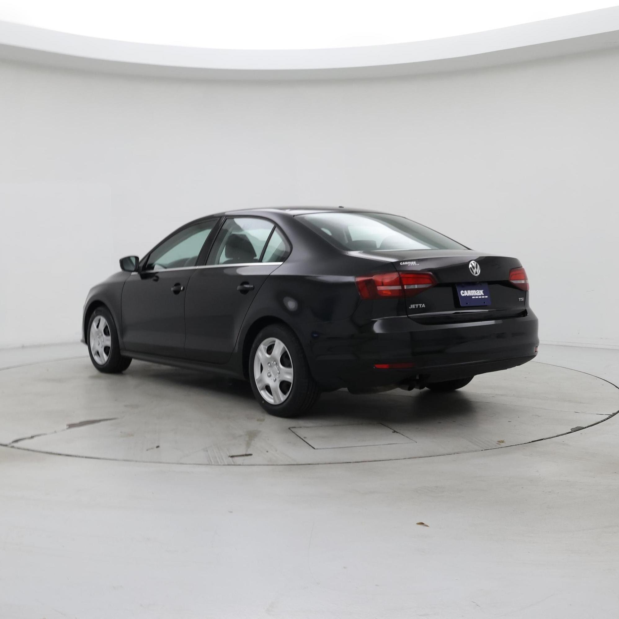 Thumbnail: 2017 Volkswagen Jetta - 2