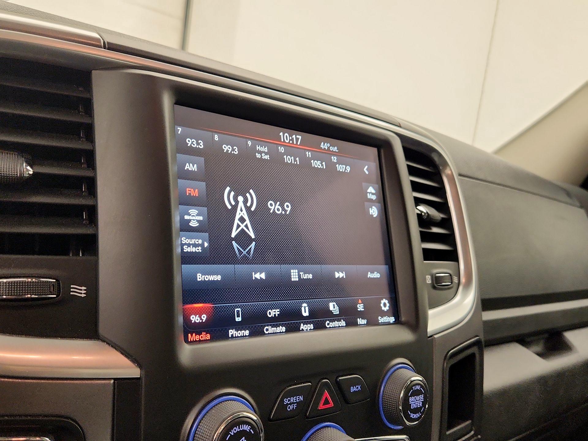 Thumbnail: 2023 RAM 1500 Classic - 16